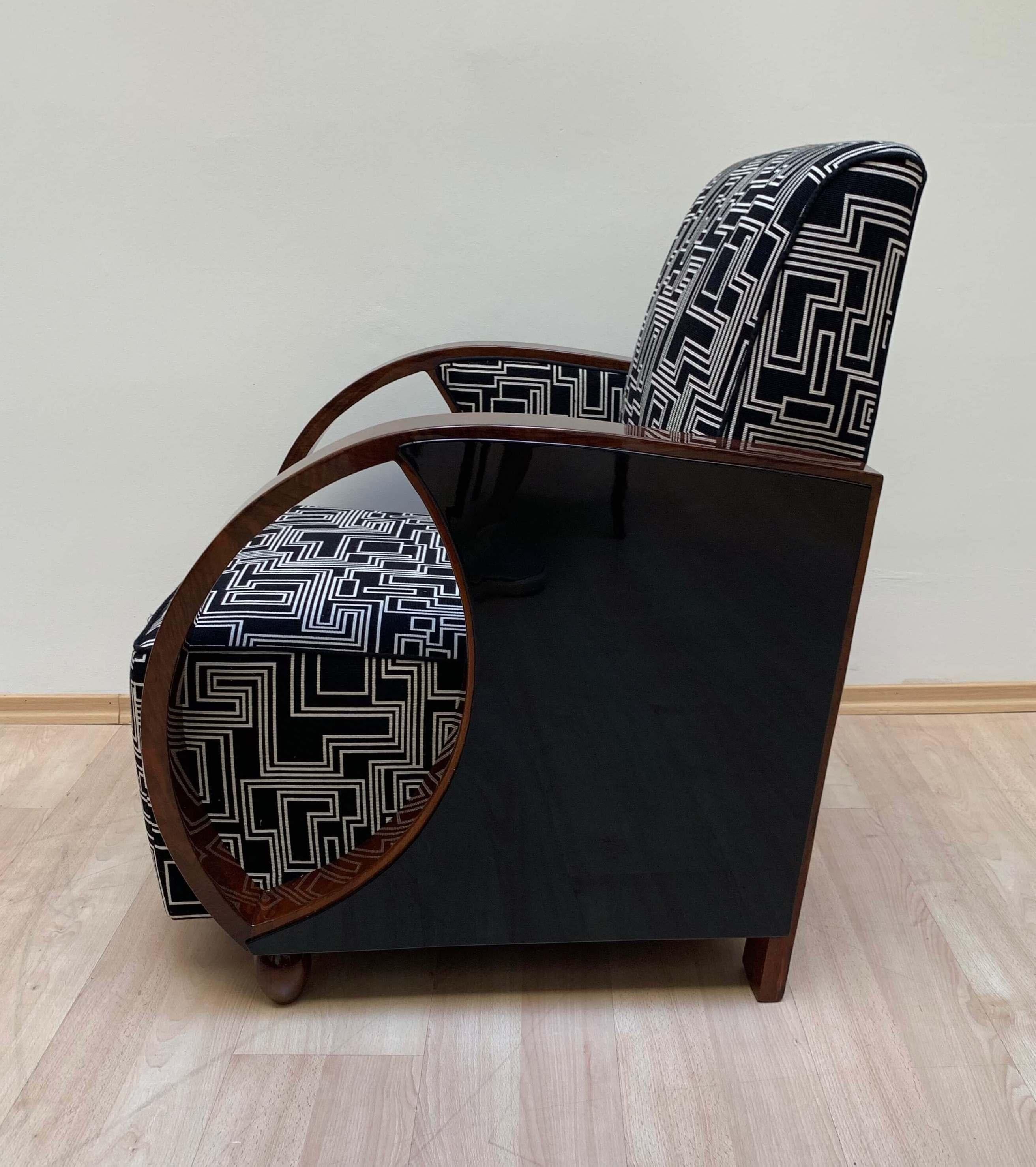 Art Deco Club Chairs, Walnut and Black Lacquer, France, circa 1930 In Excellent Condition In Regensburg, DE