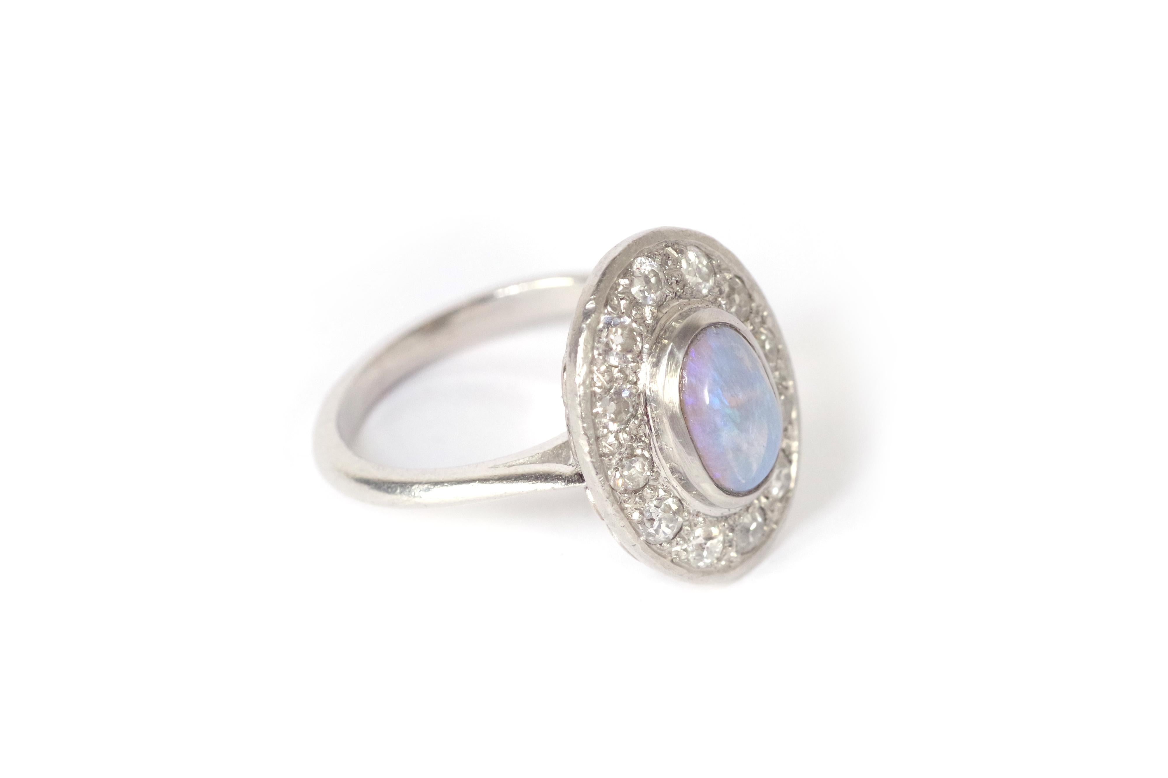 Cabochon Art Deco cluster opal ring in platinum For Sale
