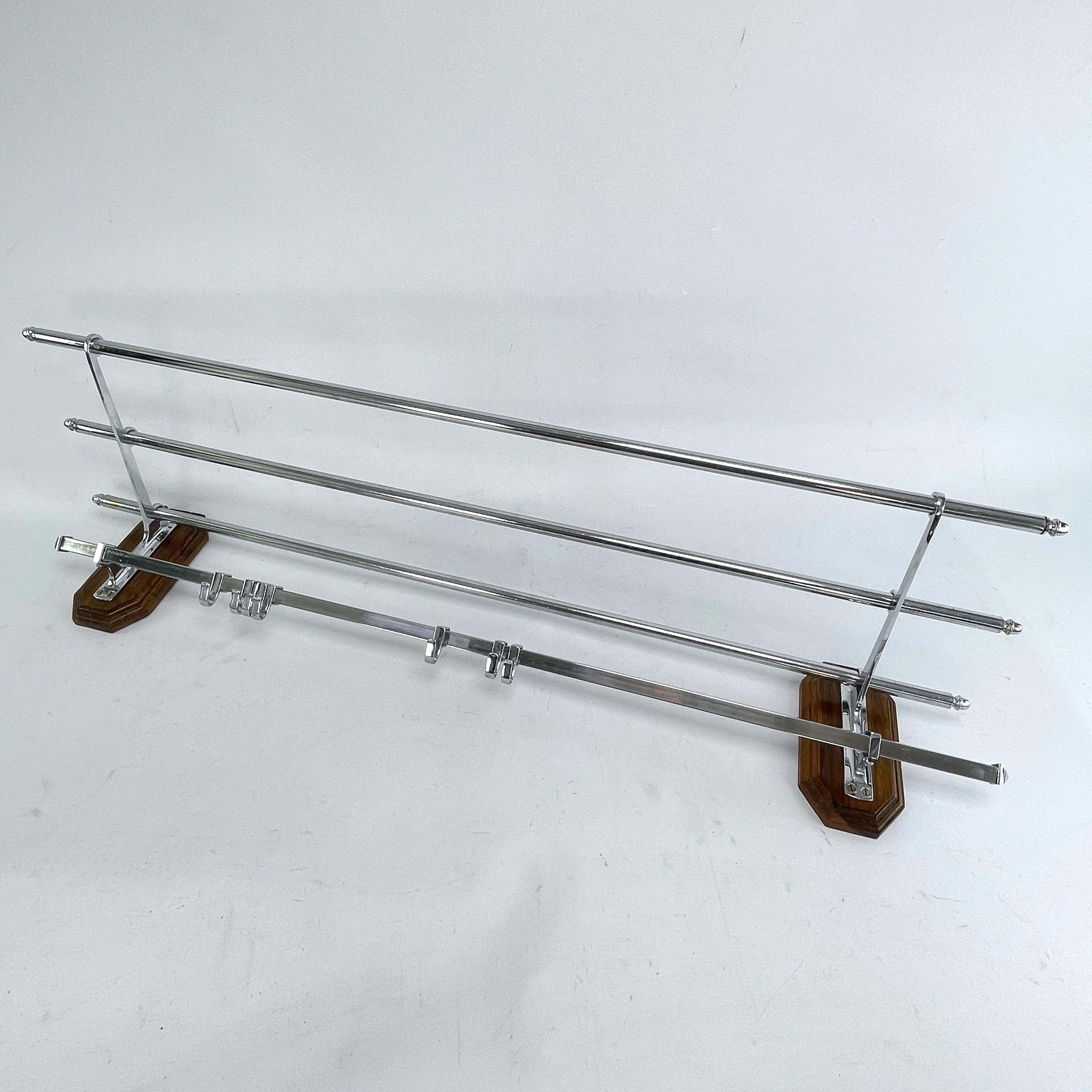 Art Deco Garderobe Holz und verchromt, 1930er Jahre (Art déco) im Angebot
