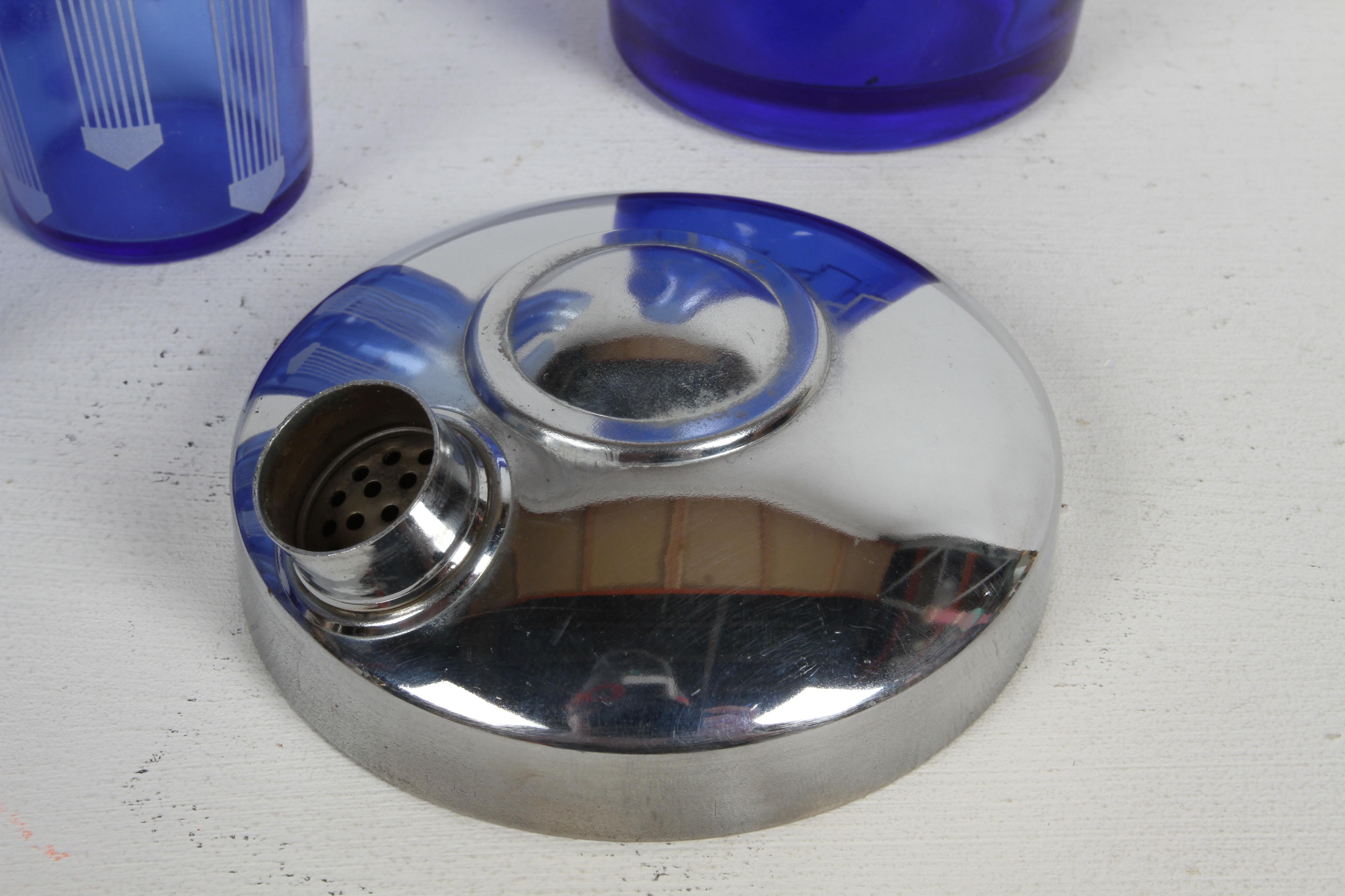 Kobaltblauer Art déco-Cocktailshaker aus Glas im Art déco-Stil mit 10 Rezepten und sechs passenden Gläsern  im Angebot 9