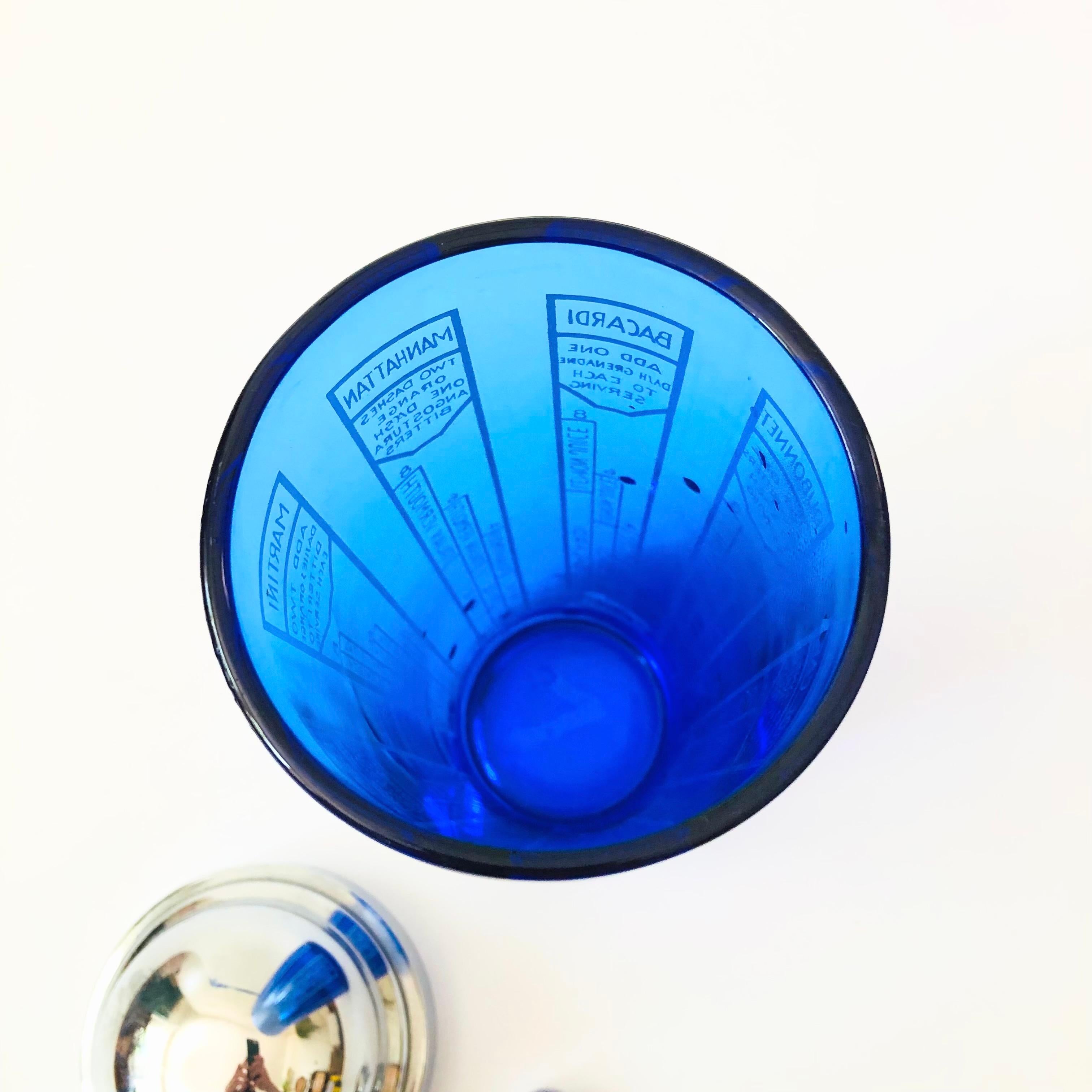 Metallo Shaker da cocktail in vetro blu cobalto Art Deco con ricette