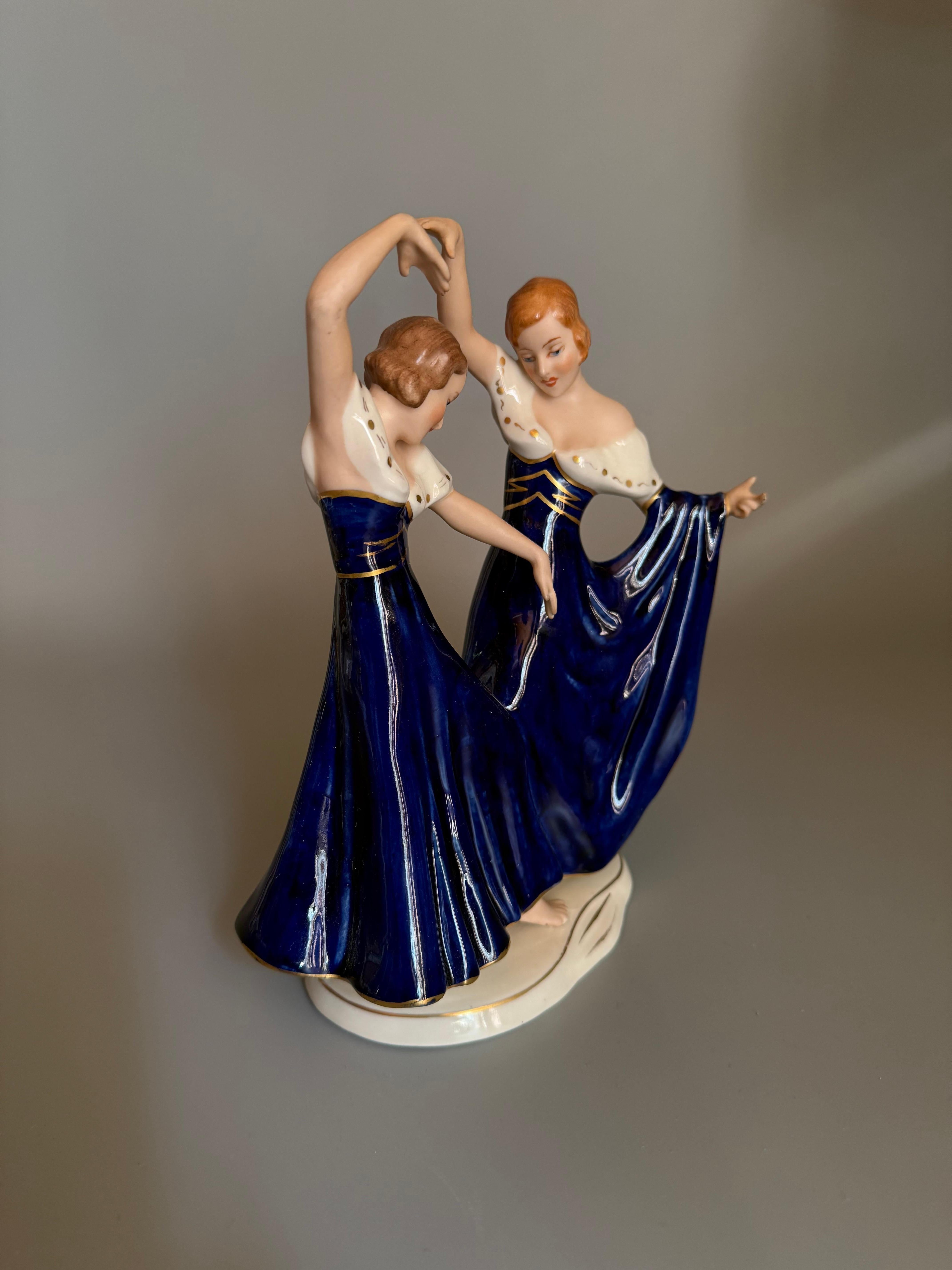 Art Deco Cobalt Porcelain Figurine Two Dancing Sisters Royal Dux Bohemian In Good Condition For Sale In Uppsala , SE