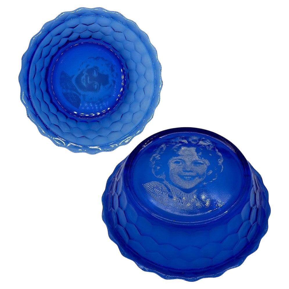 Coppia di ciotole deco in vetro blu cobalto Shirley Temple di Hazel-Atlas in vendita