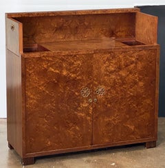 Art Deco Cocktail Bar or Drinks Cabinet of Amboyna and Mahogany from France