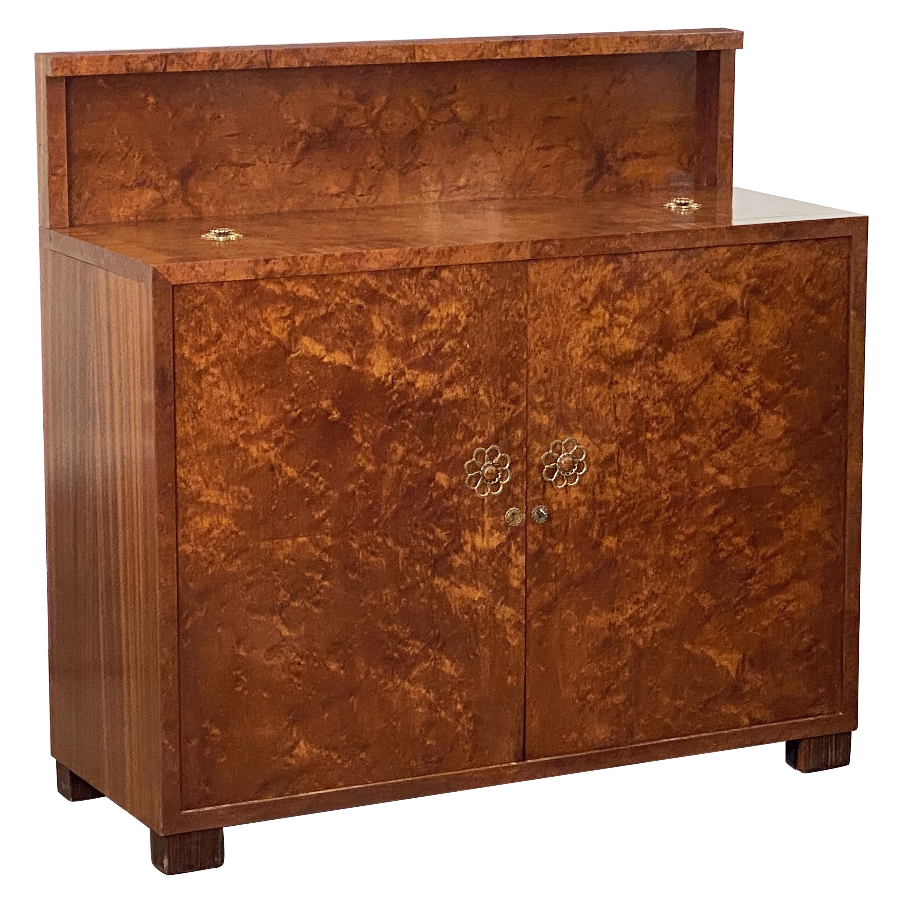 Art Deco Cocktail Bar or Drinks Cabinet of Amboyna and Mahogany from France