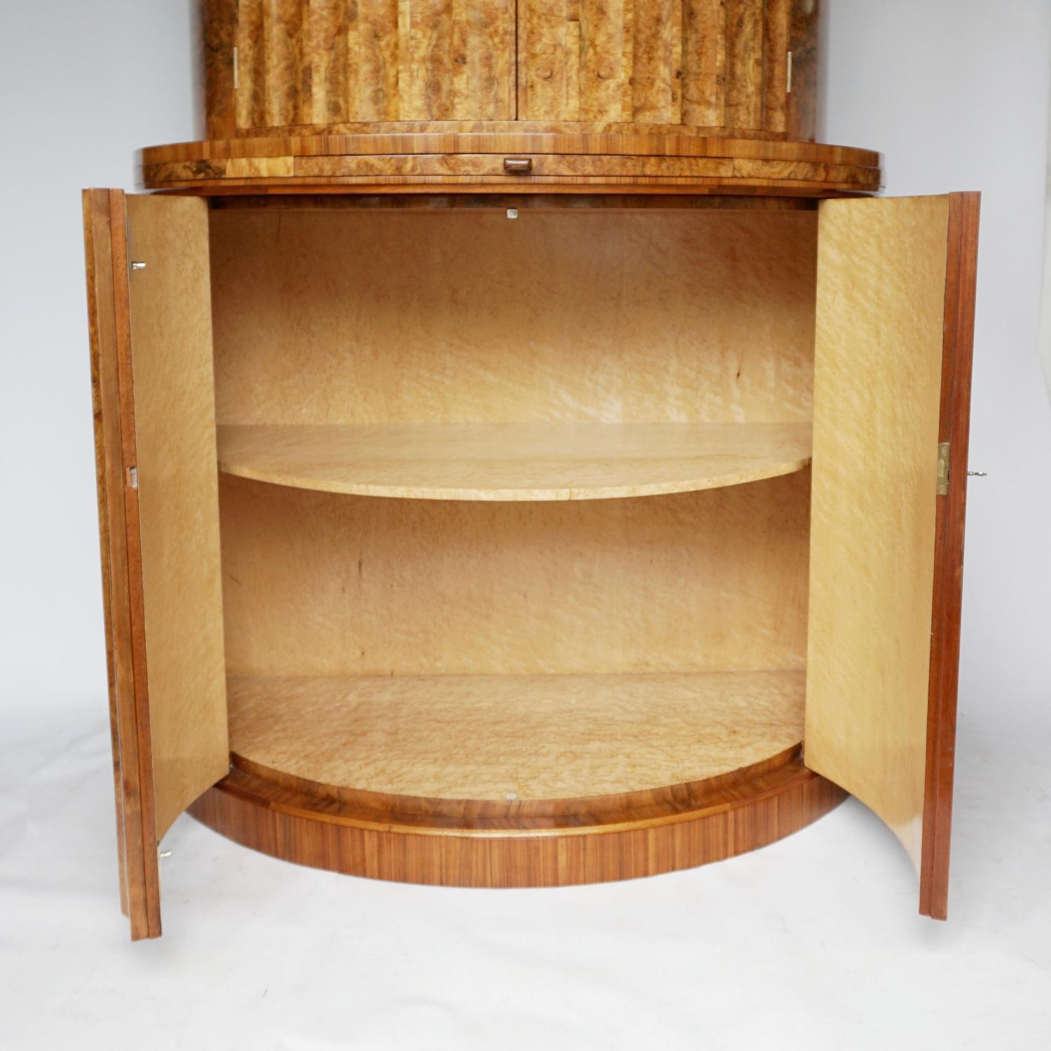 Art Deco Cocktail Cabinet by Harry & Lou Epstein English, Circa 1930 8