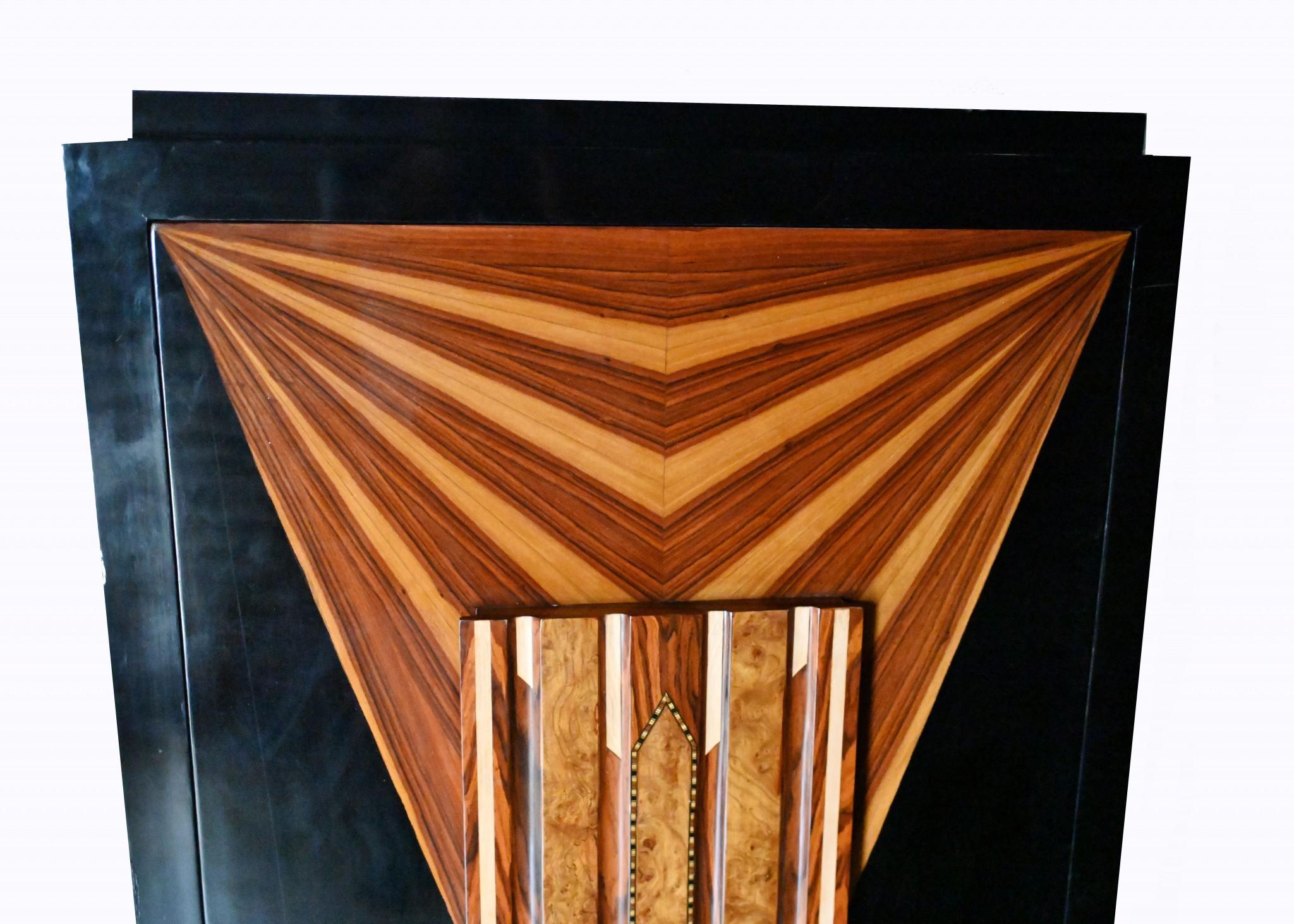 Legno Mobile da cocktail Art Déco - Cassapanca per bevande in vendita
