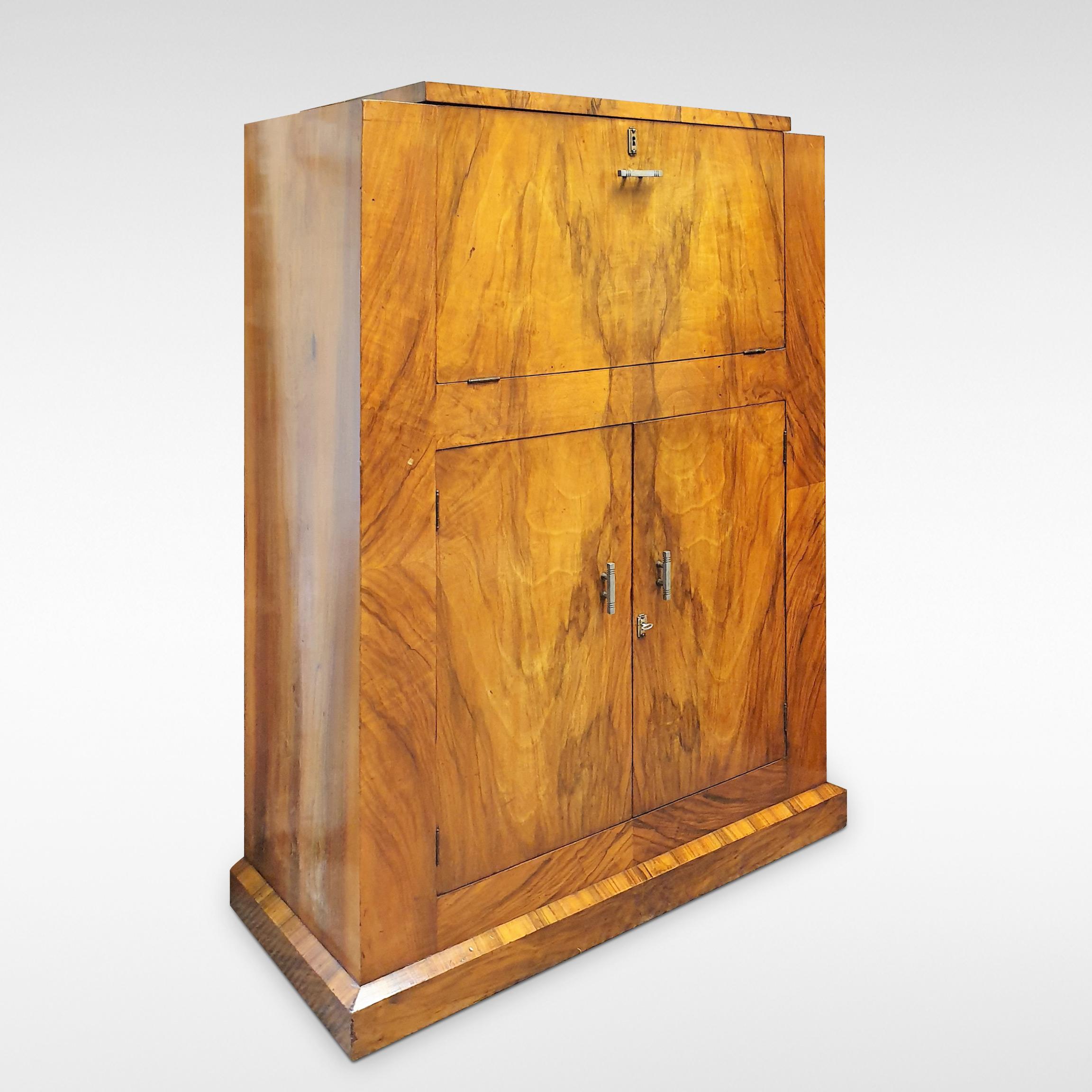 English Art Deco Cocktail Cabinet in Walnut Veneers For Sale
