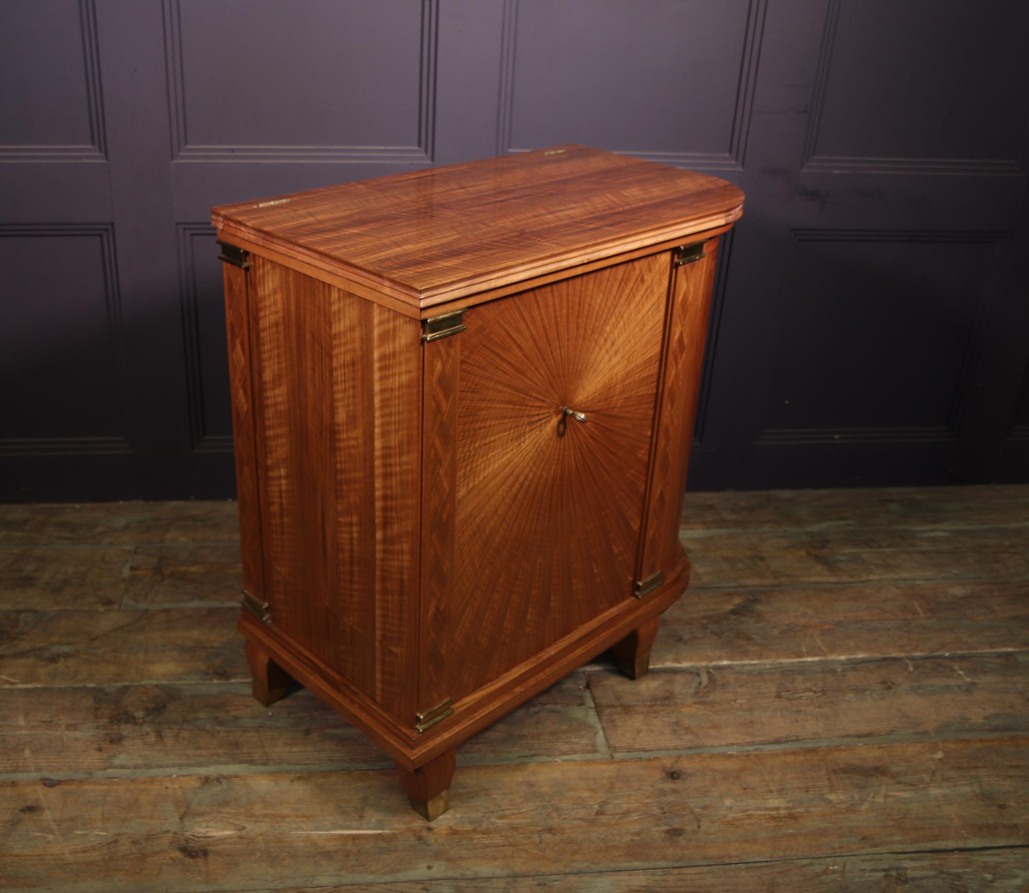 Art Deco Cocktail Cabinet Walnut Parquetry and Gilt Bronze Fittings 7