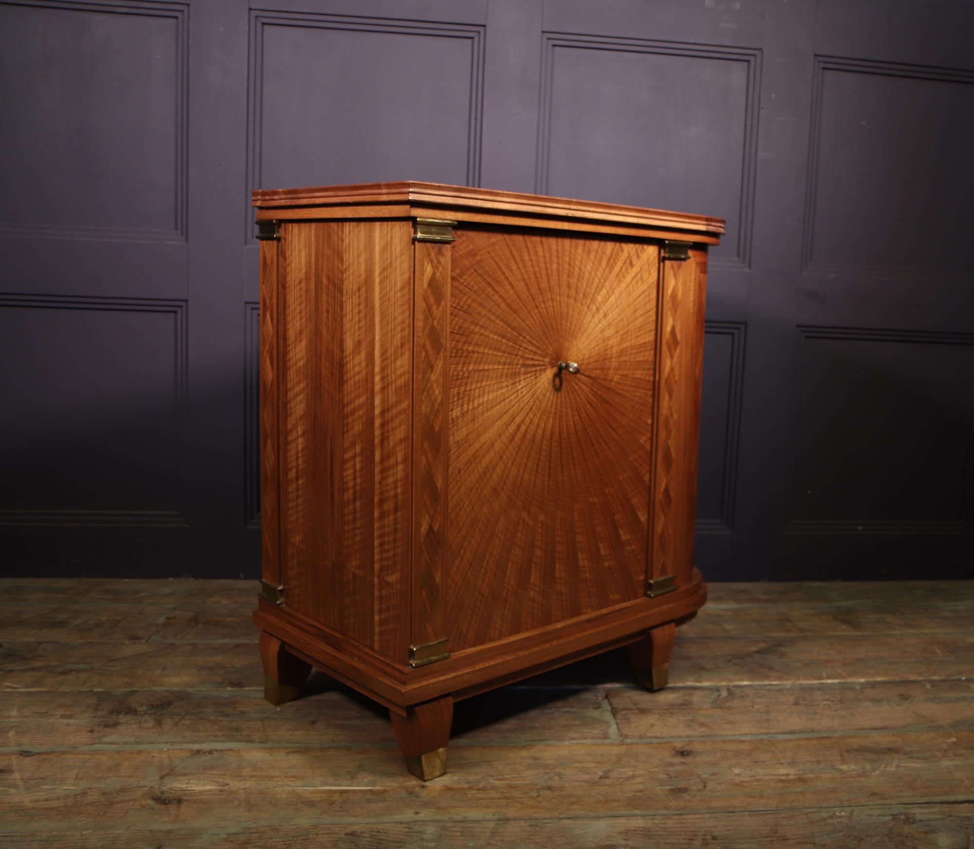 Art Deco Cocktail Cabinet Walnut Parquetry and Gilt Bronze Fittings 8