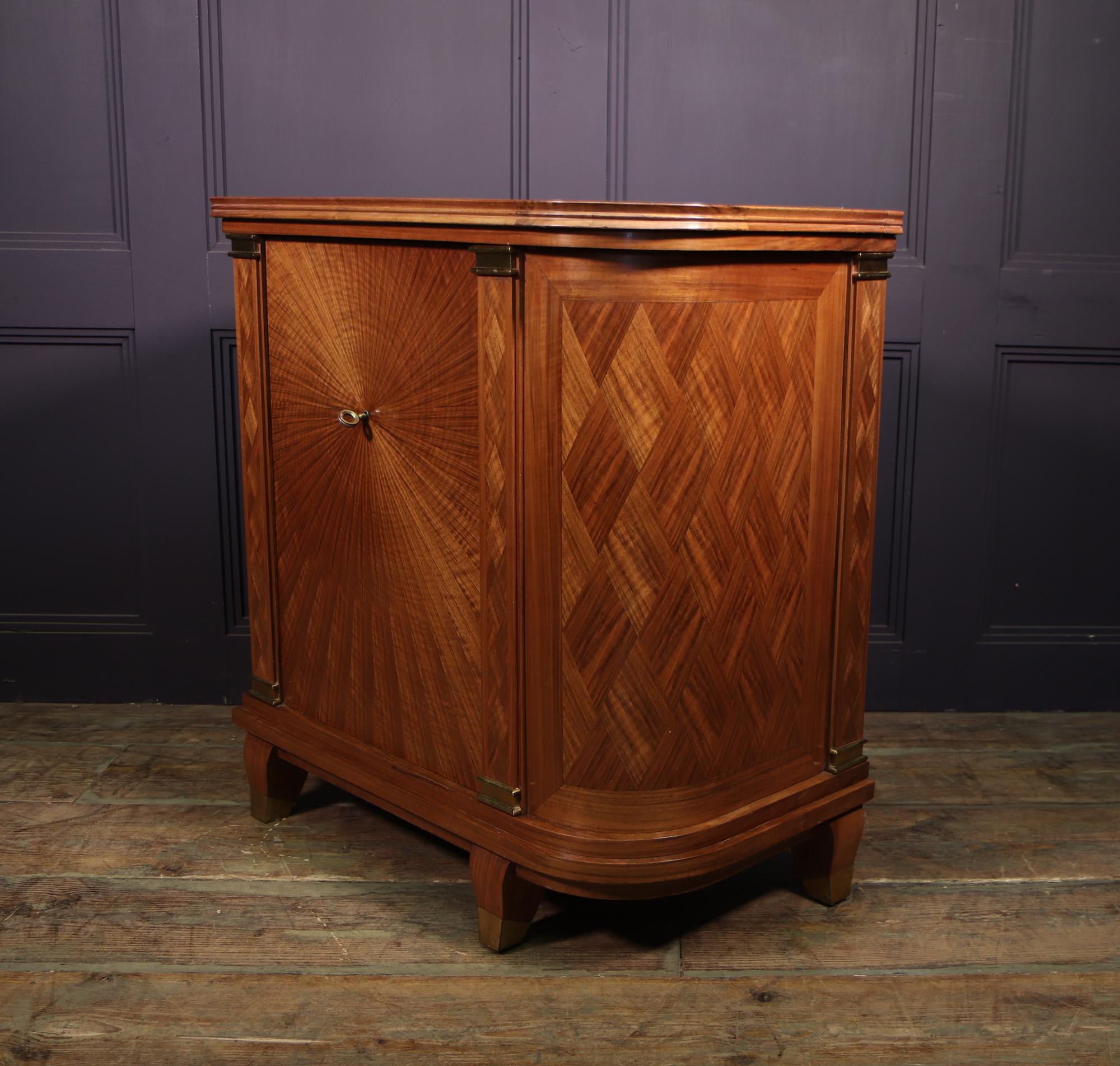 Art Deco Cocktail Cabinet Walnut Parquetry and Gilt Bronze Fittings 9