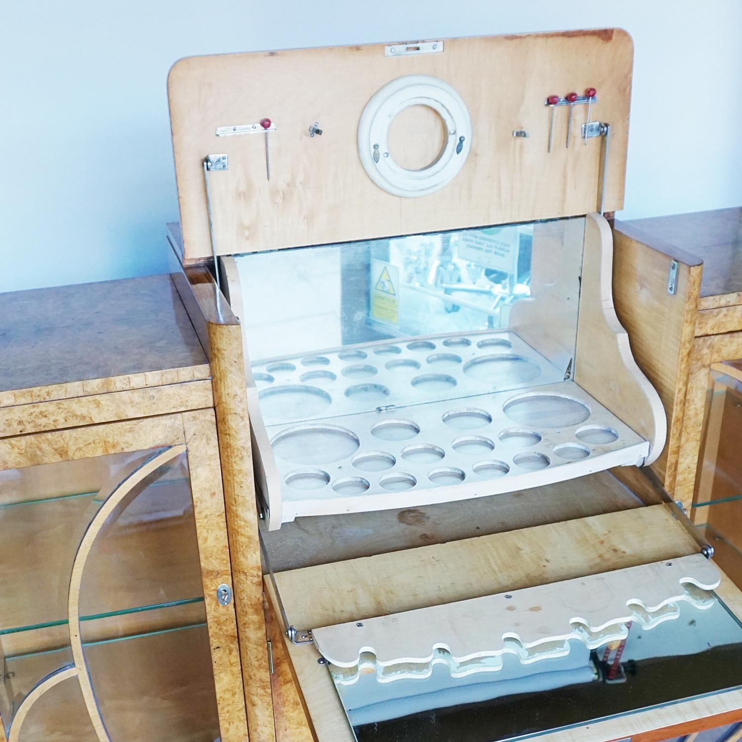 Art Deco Cocktail/Display Cabinet by Harry & Lou Epstein English circa 1935 In Good Condition In Forest Row, East Sussex