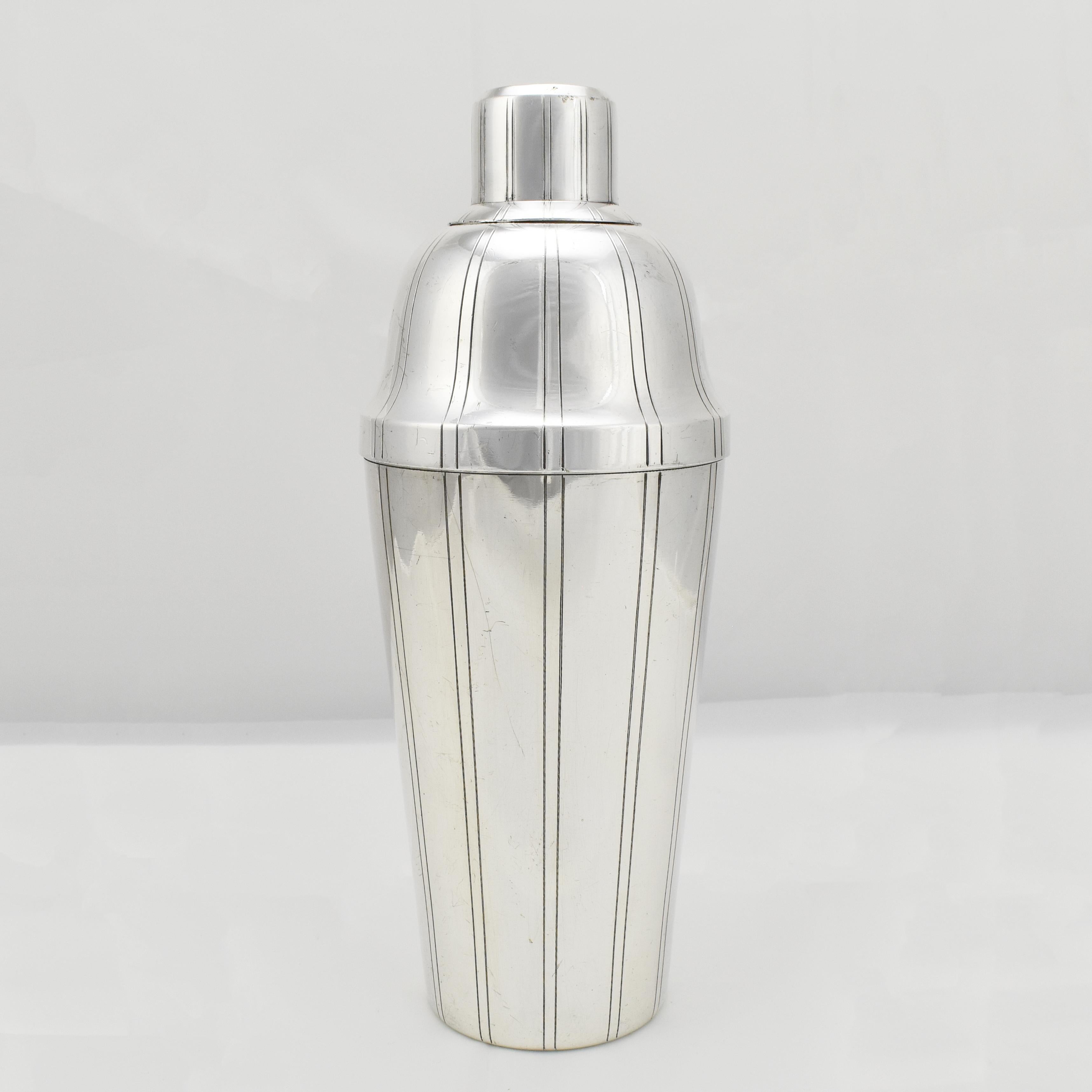 Art Deco Cocktail Martini Shaker Silverplate by Boulenger In Good Condition For Sale In Bad Säckingen, DE