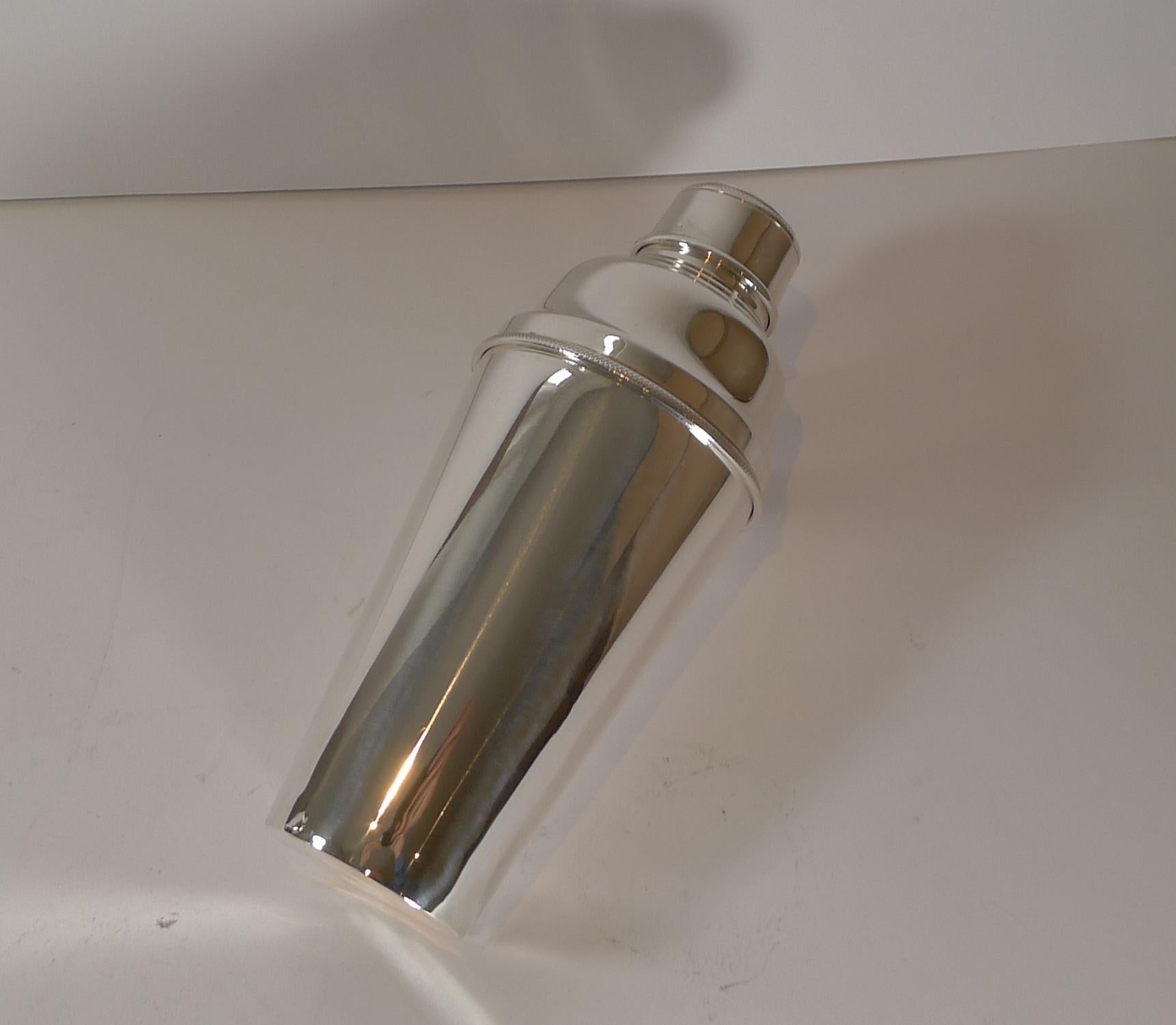Art Deco Cocktail Shaker by Hukin and Heath In Good Condition In Bath, GB