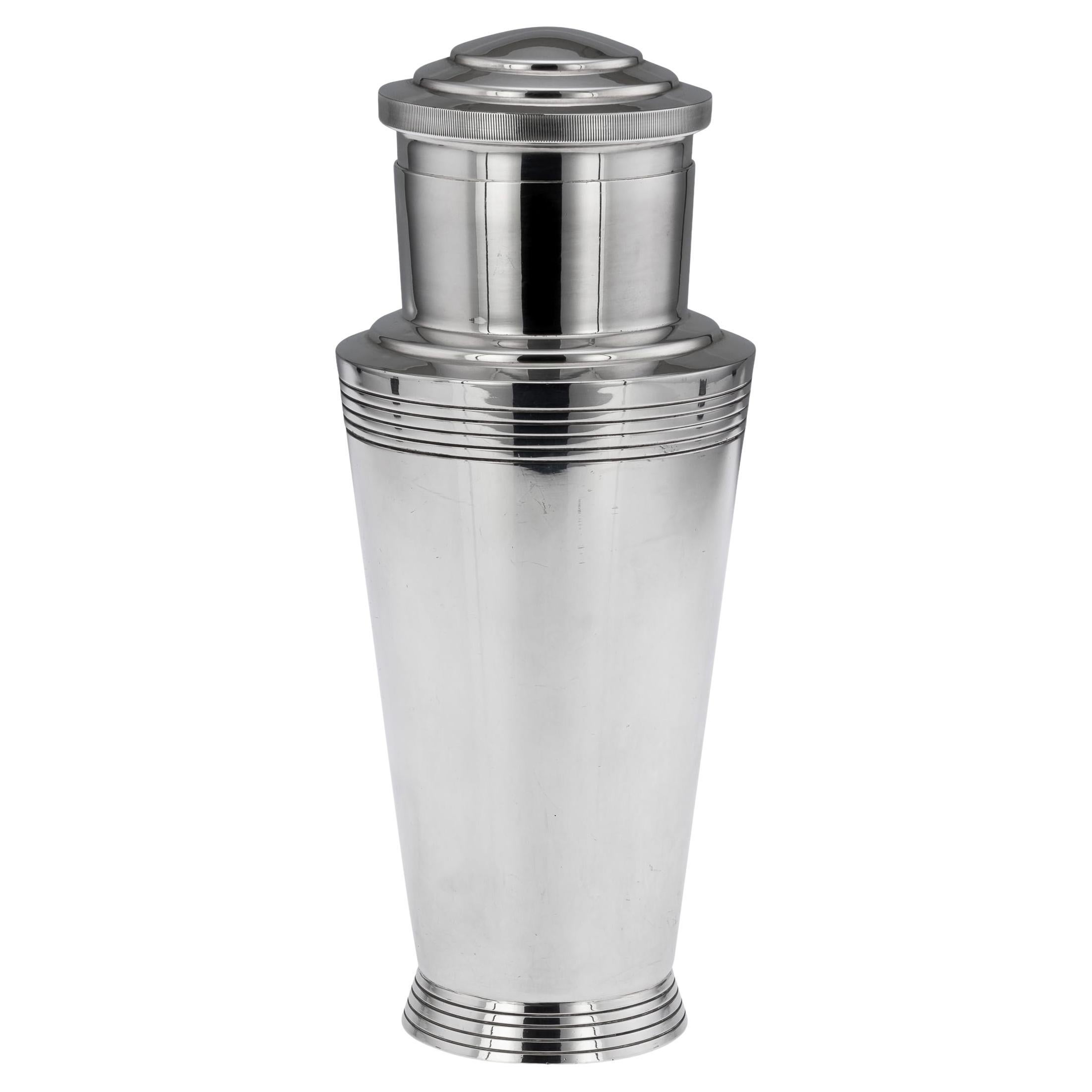 Coctelera Art Decó de Keith Murray, plateada, inglesa, 1936 en venta