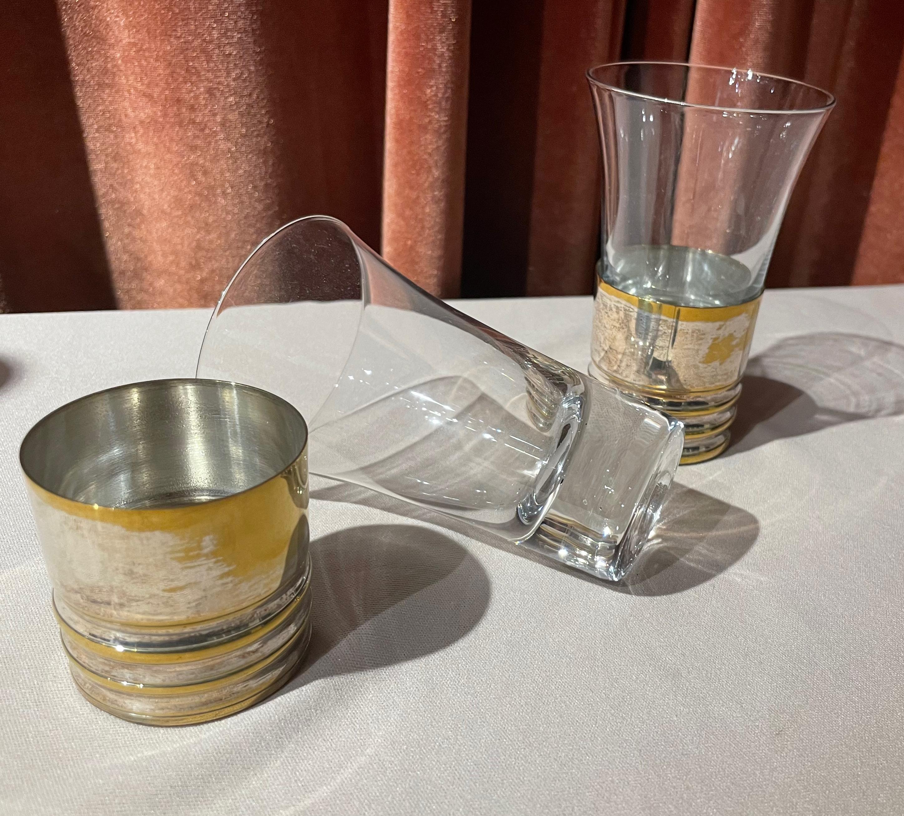 Art Deco Cocktail Shaker Matching Glasses and Ice Bucket Silver Plate For Sale 3