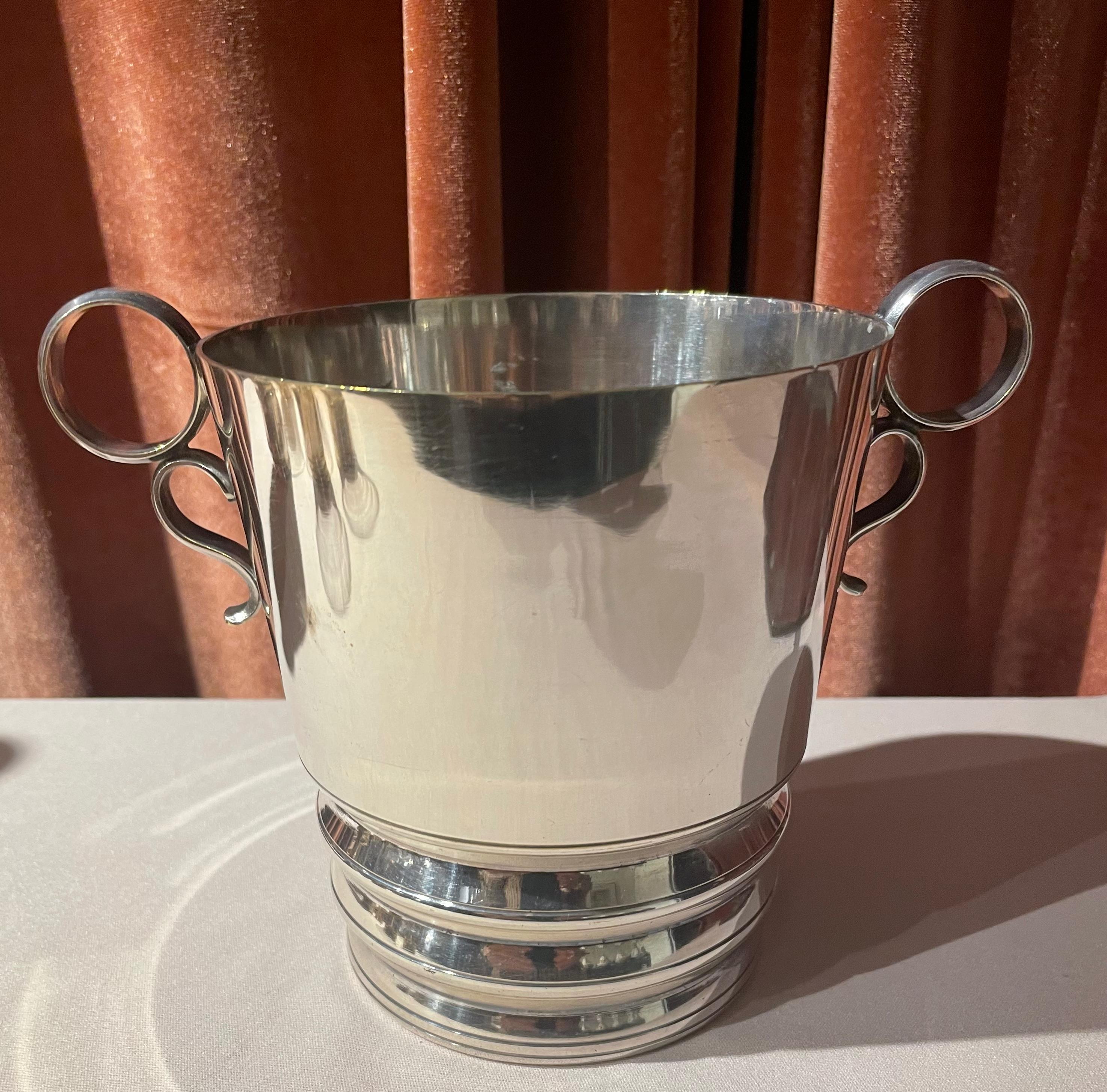 Art Deco Cocktail Shaker Matching Glasses and Ice Bucket Silver Plate For Sale 8