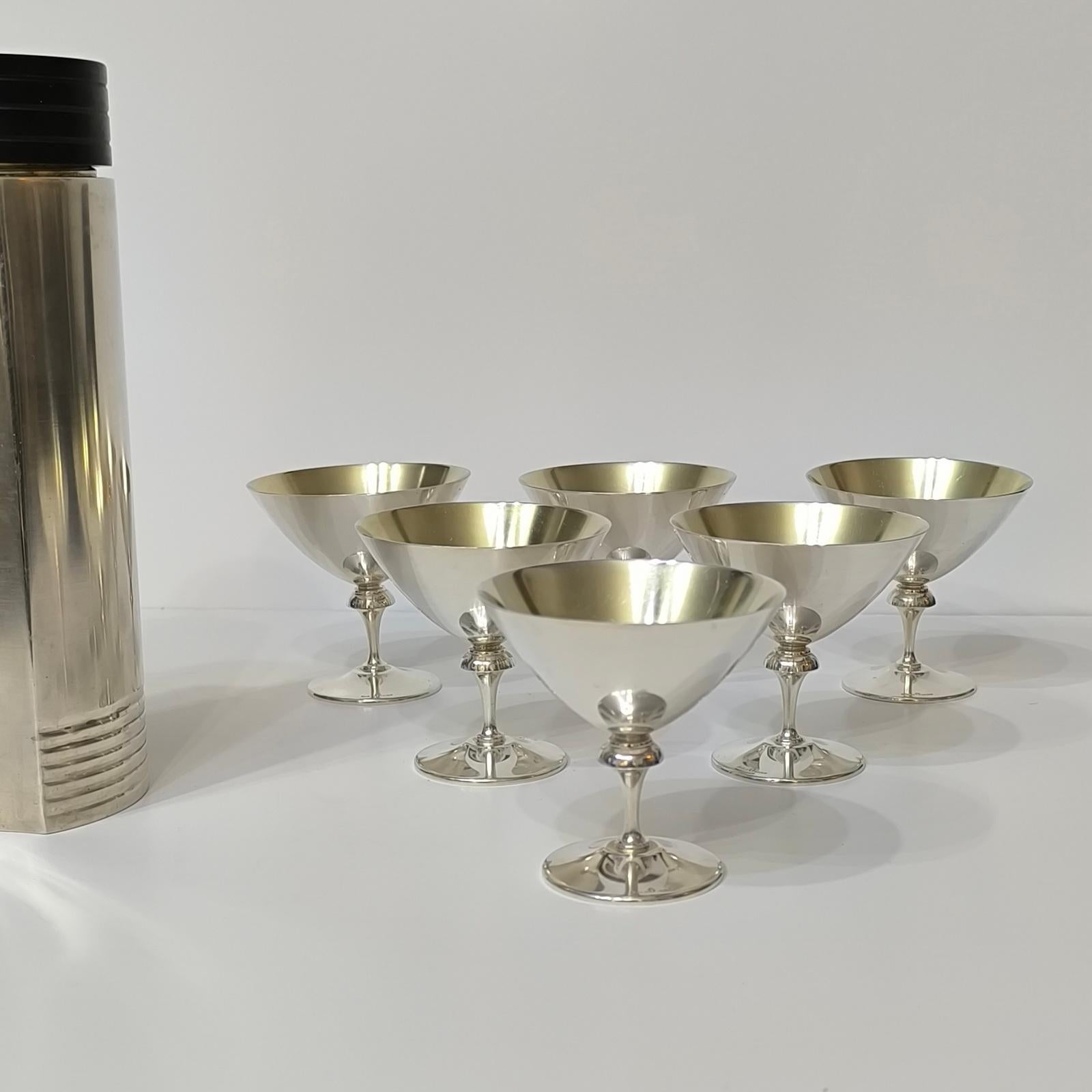 Art Deco Cocktail Shaker with 6 Martini Glasses by Folke Arström, Sweden For Sale 4