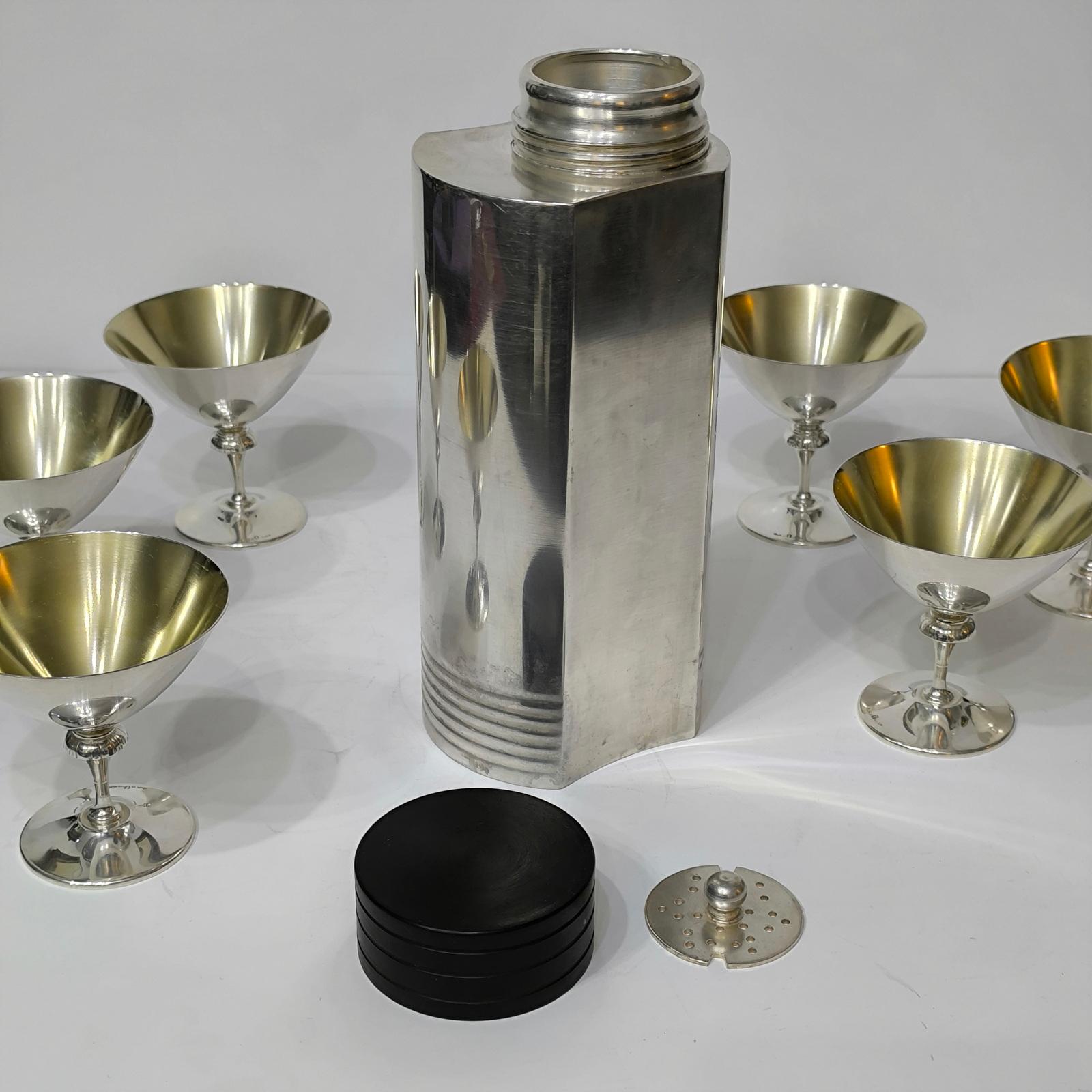 Art Deco Cocktail Shaker with 6 Martini Glasses by Folke Arström, Sweden For Sale 8
