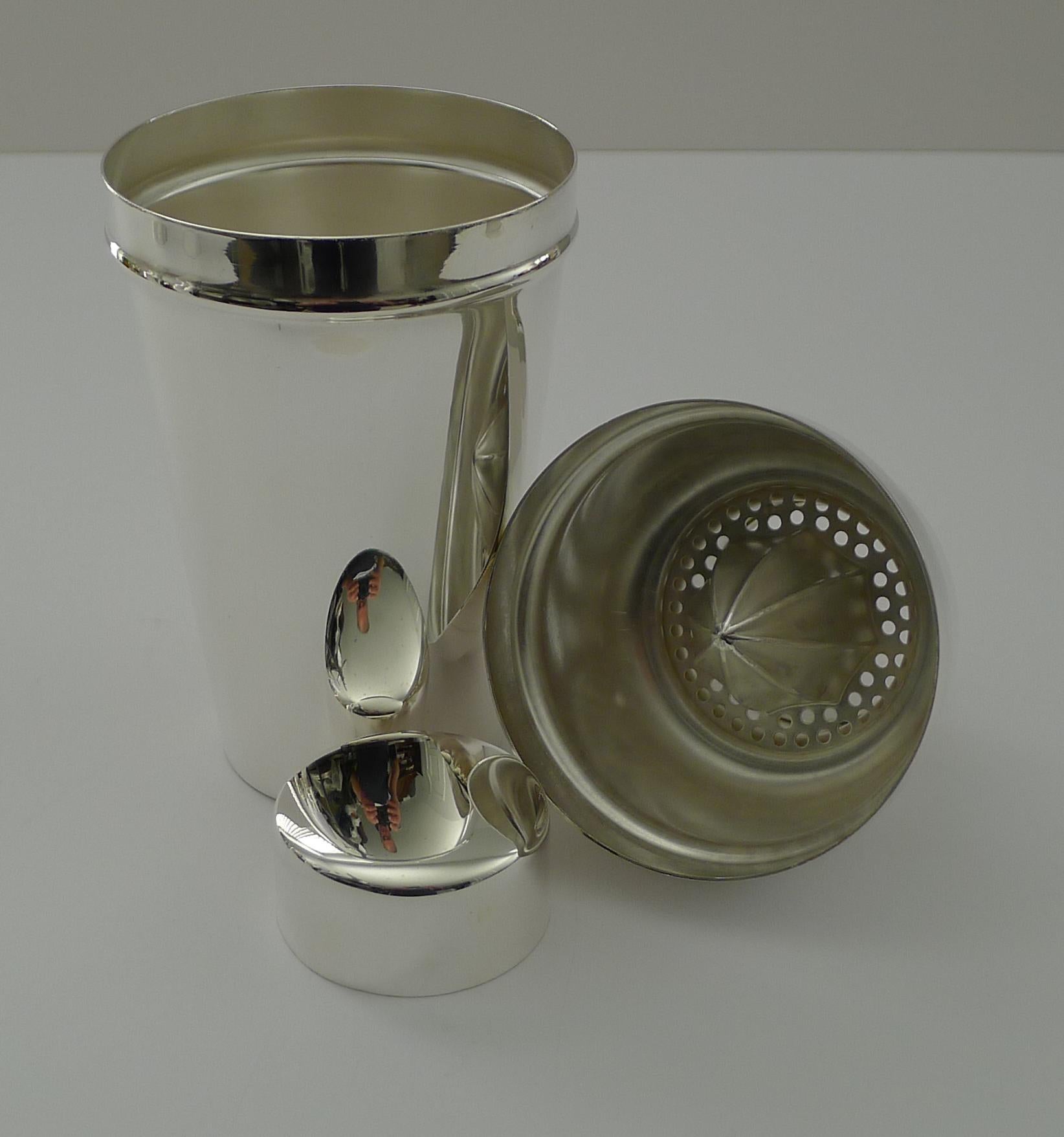 Art Deco Cocktail Shaker With Lemon Squeezer by Mappin & Webb 2
