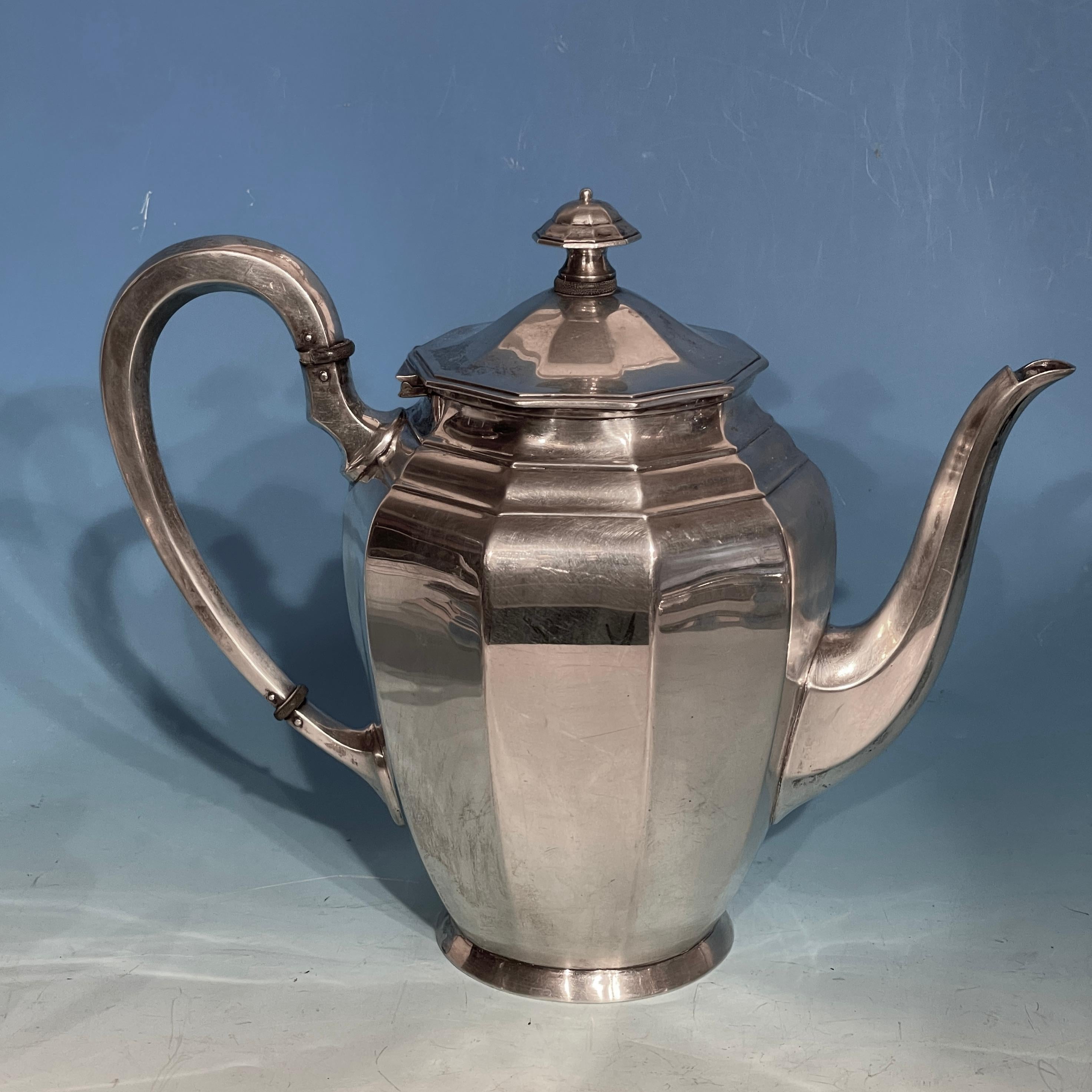 Art Deco Coffee and Tea Set, Silver 835, Germany, 1900-20 In Good Condition For Sale In Belmont, MA