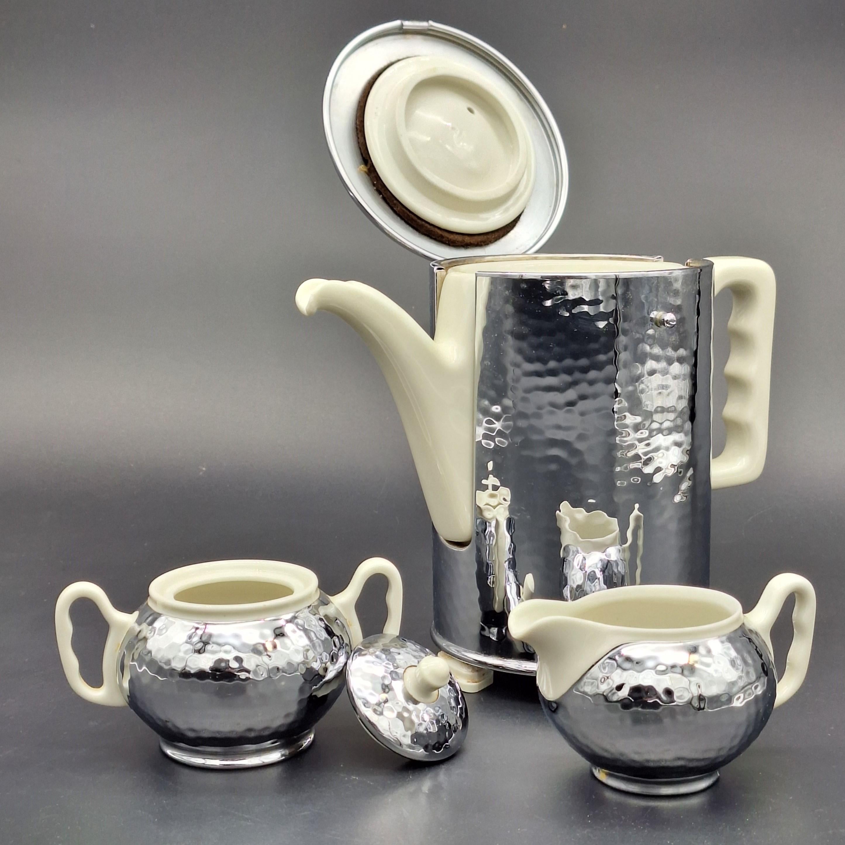 Art Deco Coffee set from Thermisol. 1930 1940 In Excellent Condition For Sale In CADALSO, ES