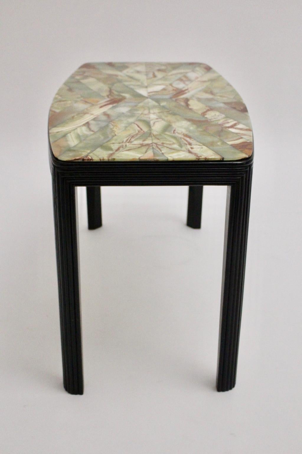 20ième siècle Table basse Art déco en bois d'onyx de Josef Hoffmann, Vienne, vers 1918 en vente