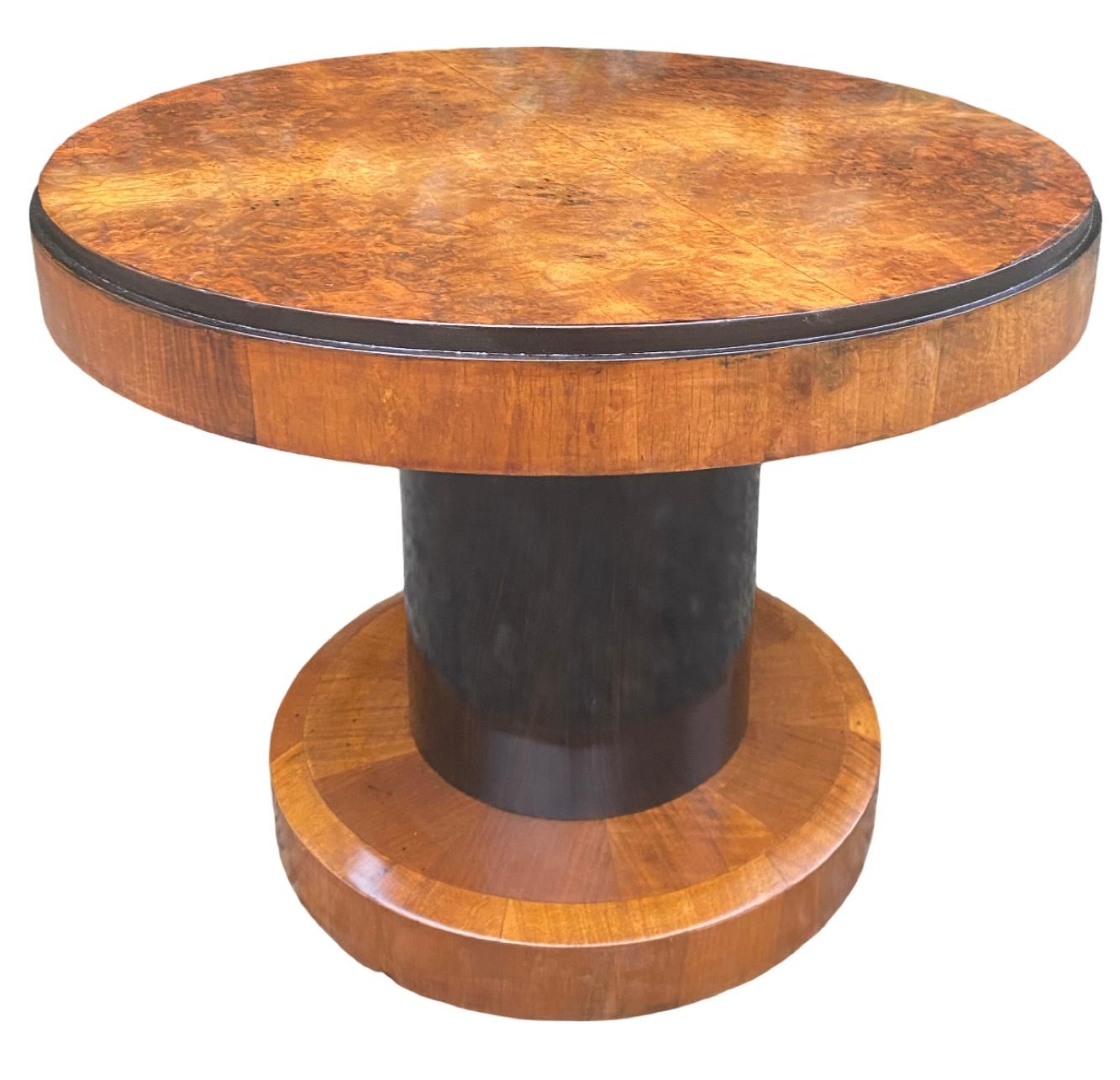 Mid-20th Century Art Deco Coffee Table For Sale
