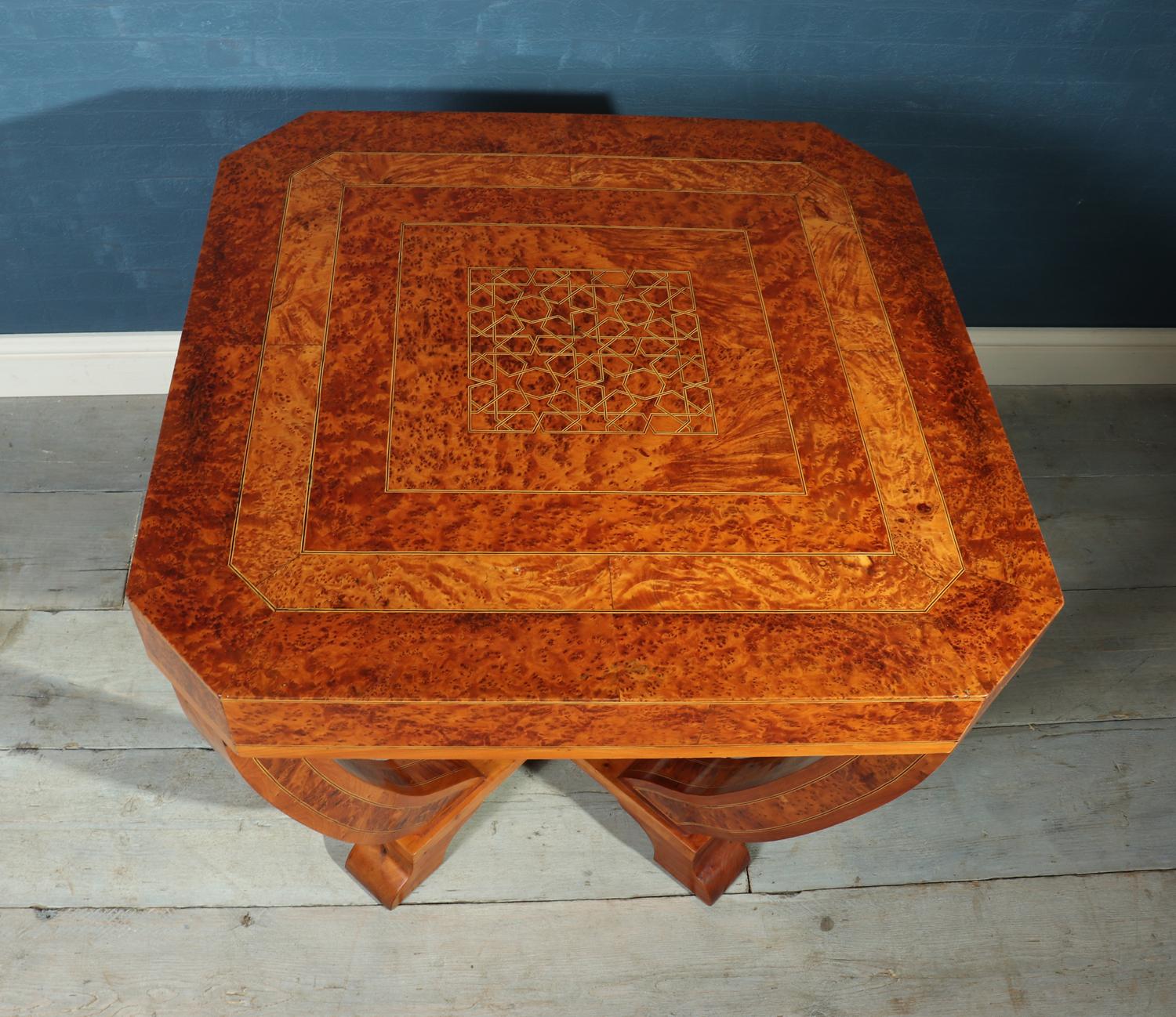Mid-20th Century Art Deco Coffee Table in Burr Yew, circa 1930 For Sale