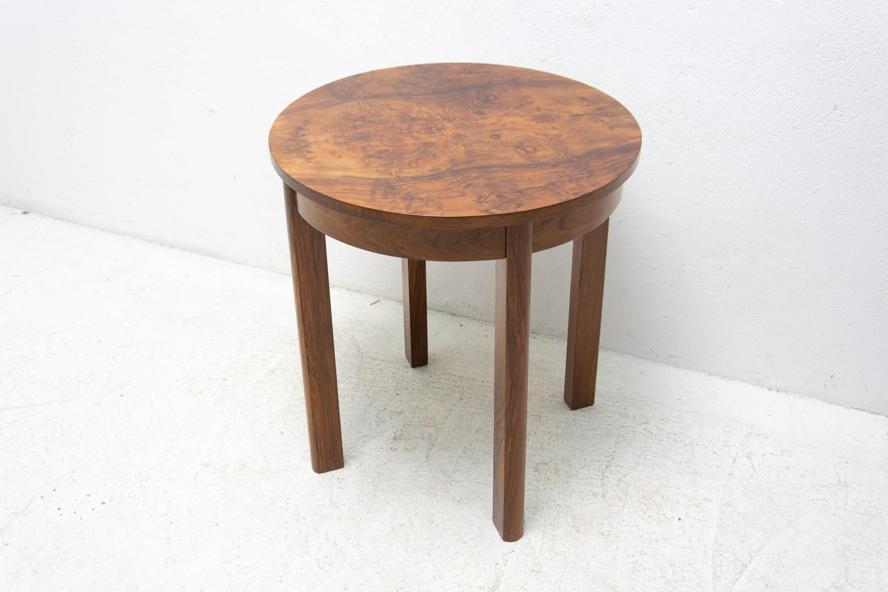 20th Century  ART DECO coffee table in valnut, Czechoslovakia, 1940´s For Sale
