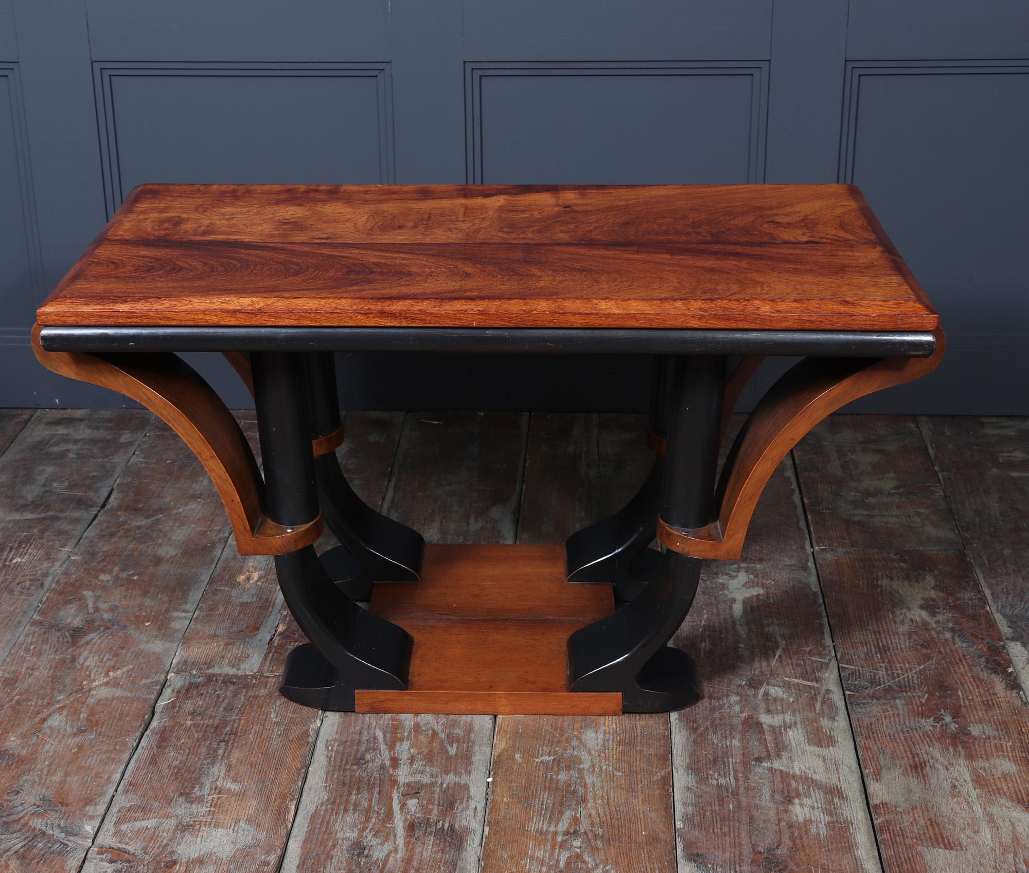 Mid-20th Century Art Deco Coffee Table in Walnut