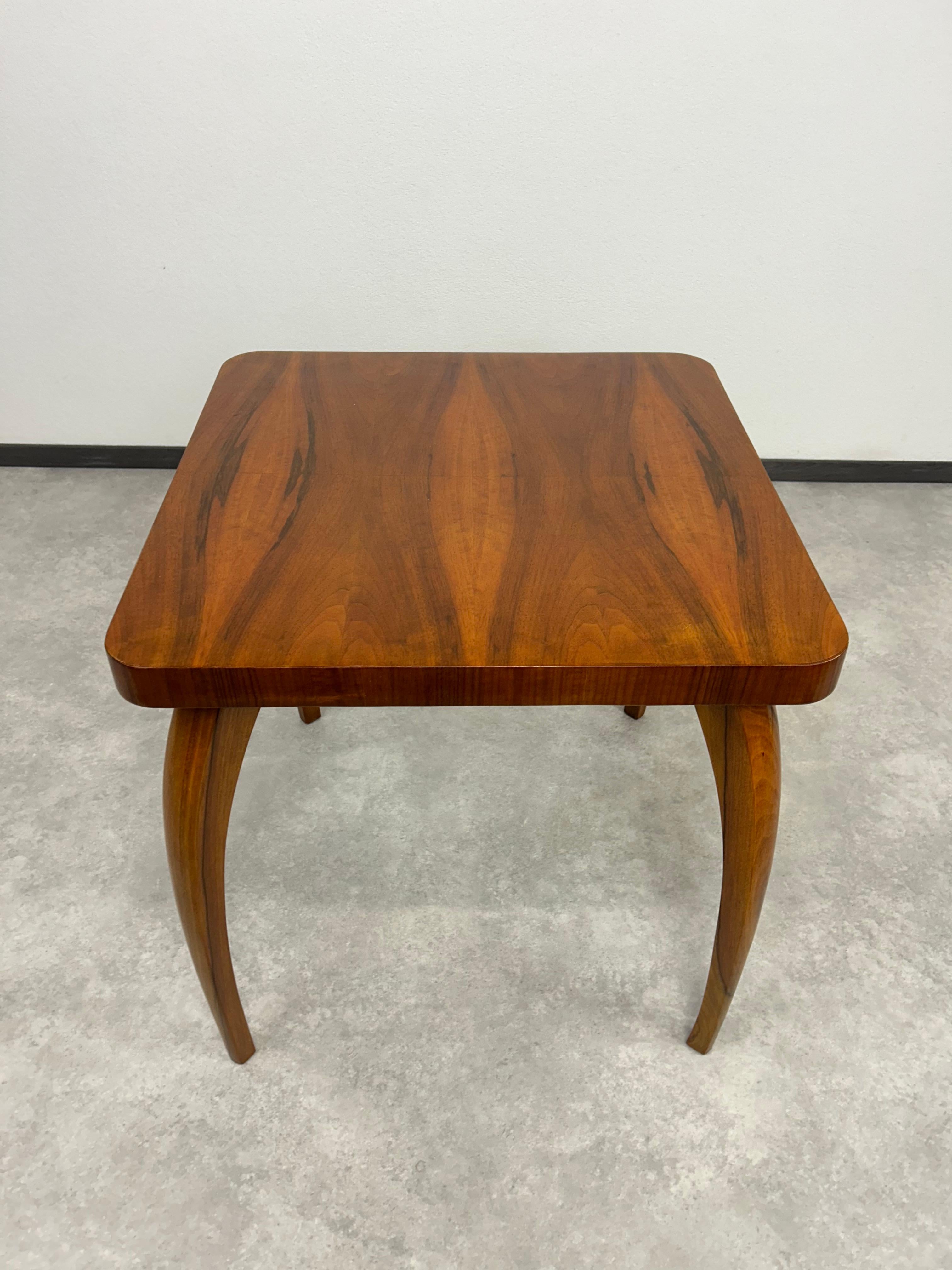 Autrichien Table basse Art déco Spider by Jindřich Halabala en vente