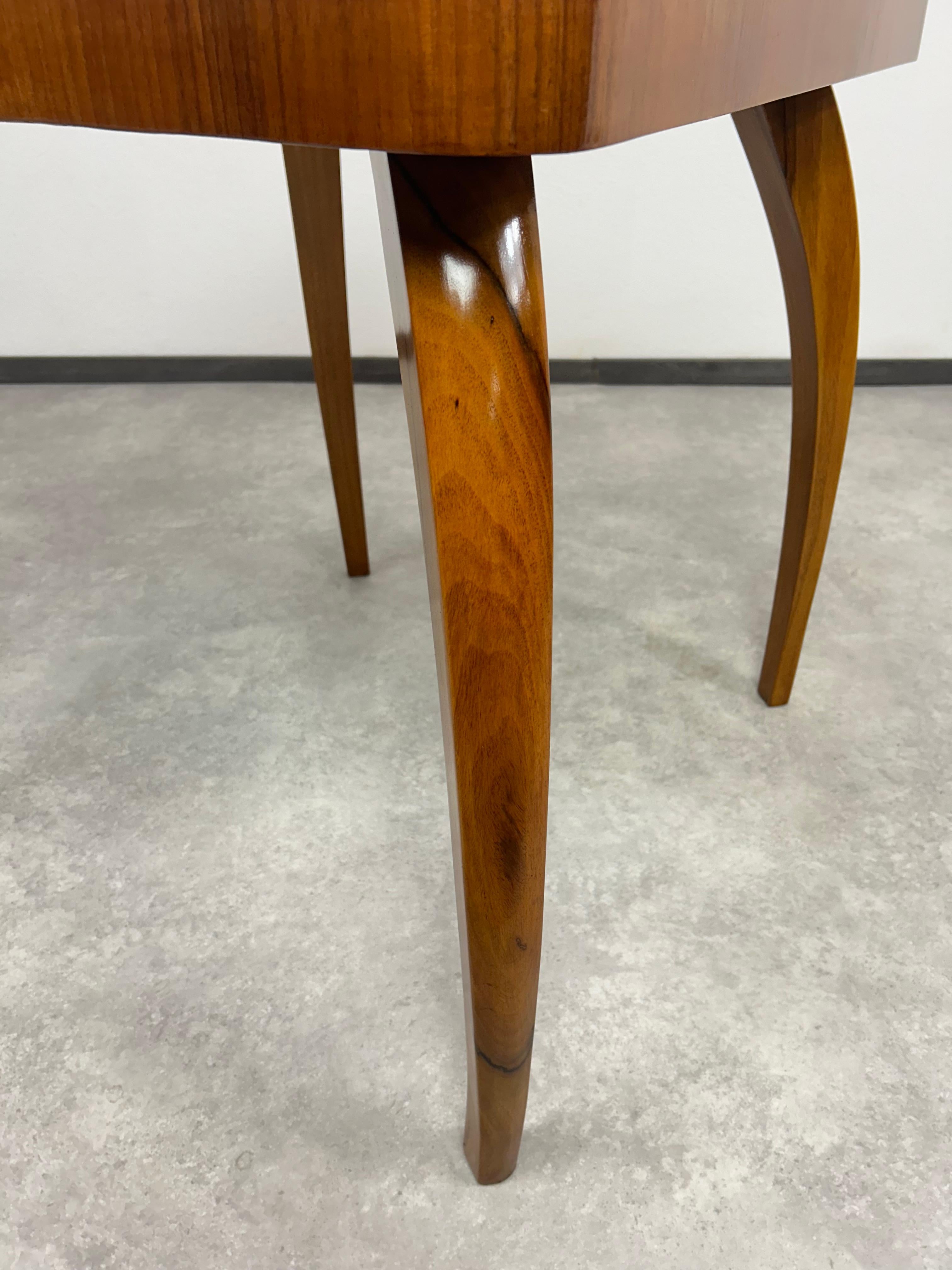 Table basse Art déco Spider by Jindřich Halabala en vente 1