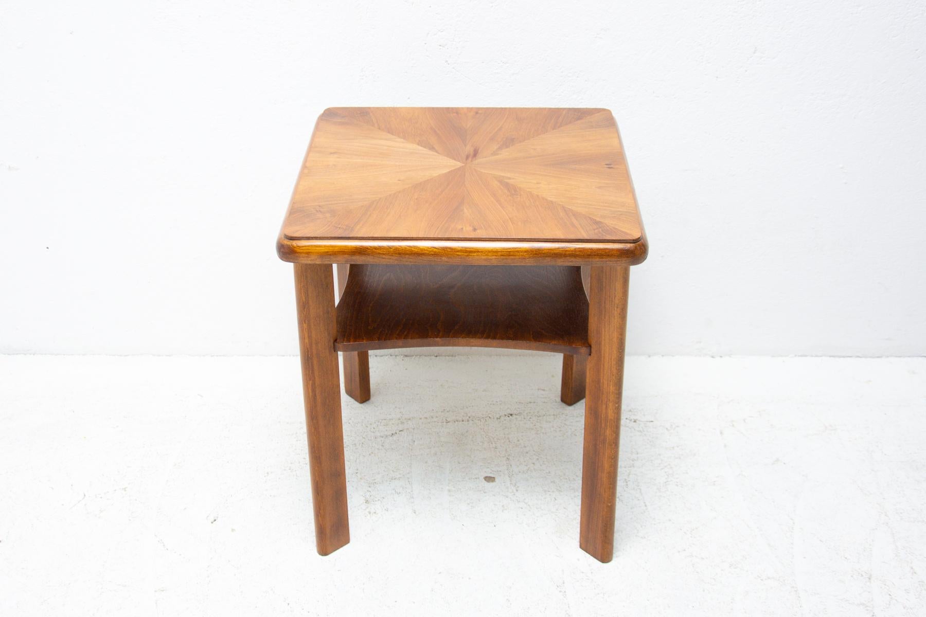 Art Deco Couchtisch Thonet, 1930er Jahre, Tschechoslowakei (Art déco) im Angebot