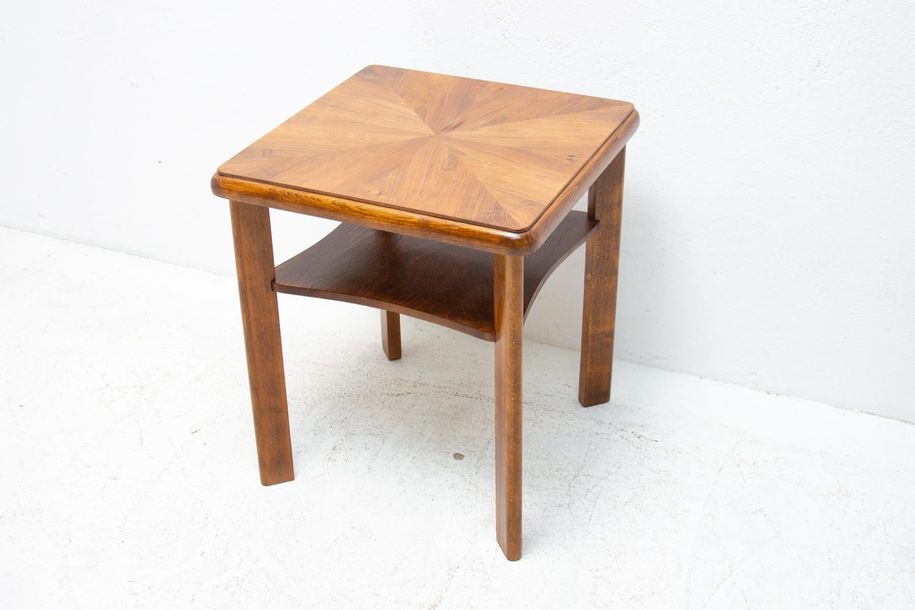 Art Deco Couchtisch Thonet, 1930er Jahre, Tschechoslowakei (Tschechisch) im Angebot