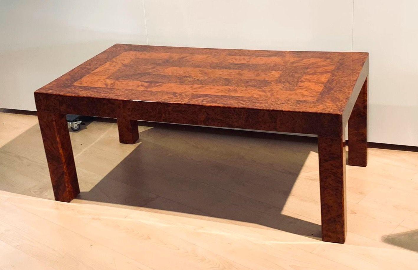 Table basse Art Déco, placage de loupe de thuya, laque, France circa 1930 en vente 1