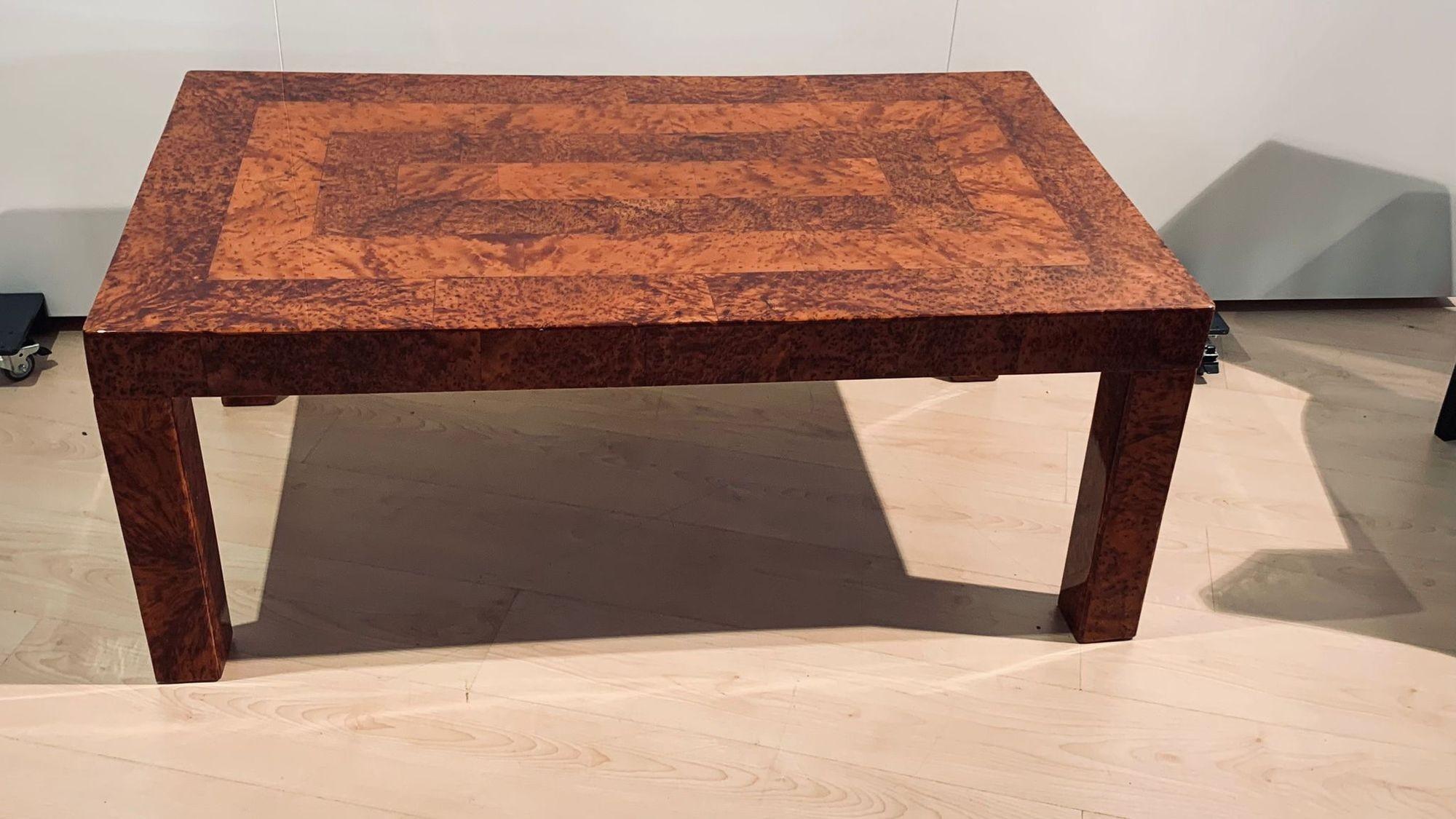 Table basse Art Déco, placage de loupe de thuya, laque, France circa 1930 en vente 4