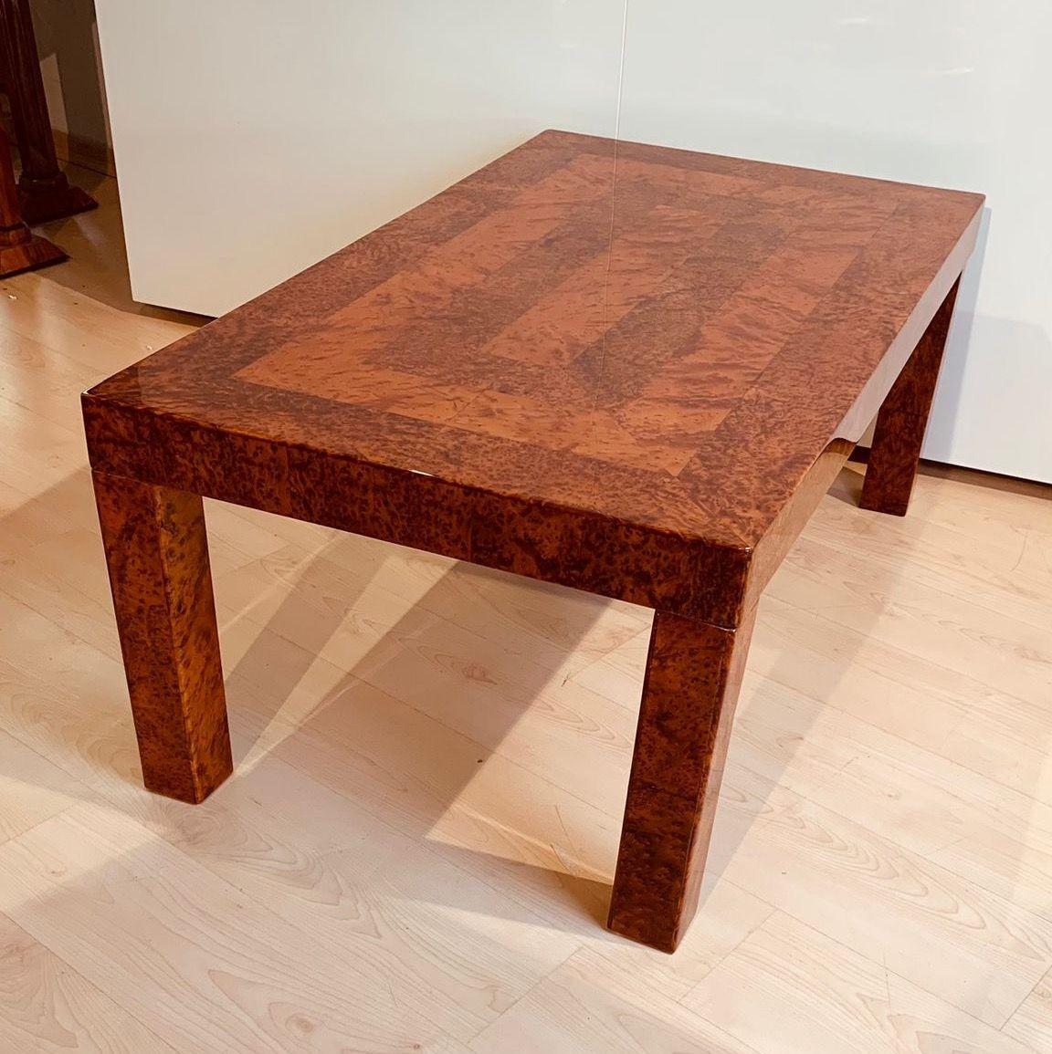 Table basse Art Déco, placage de loupe de thuya, laque, France circa 1930 en vente 7