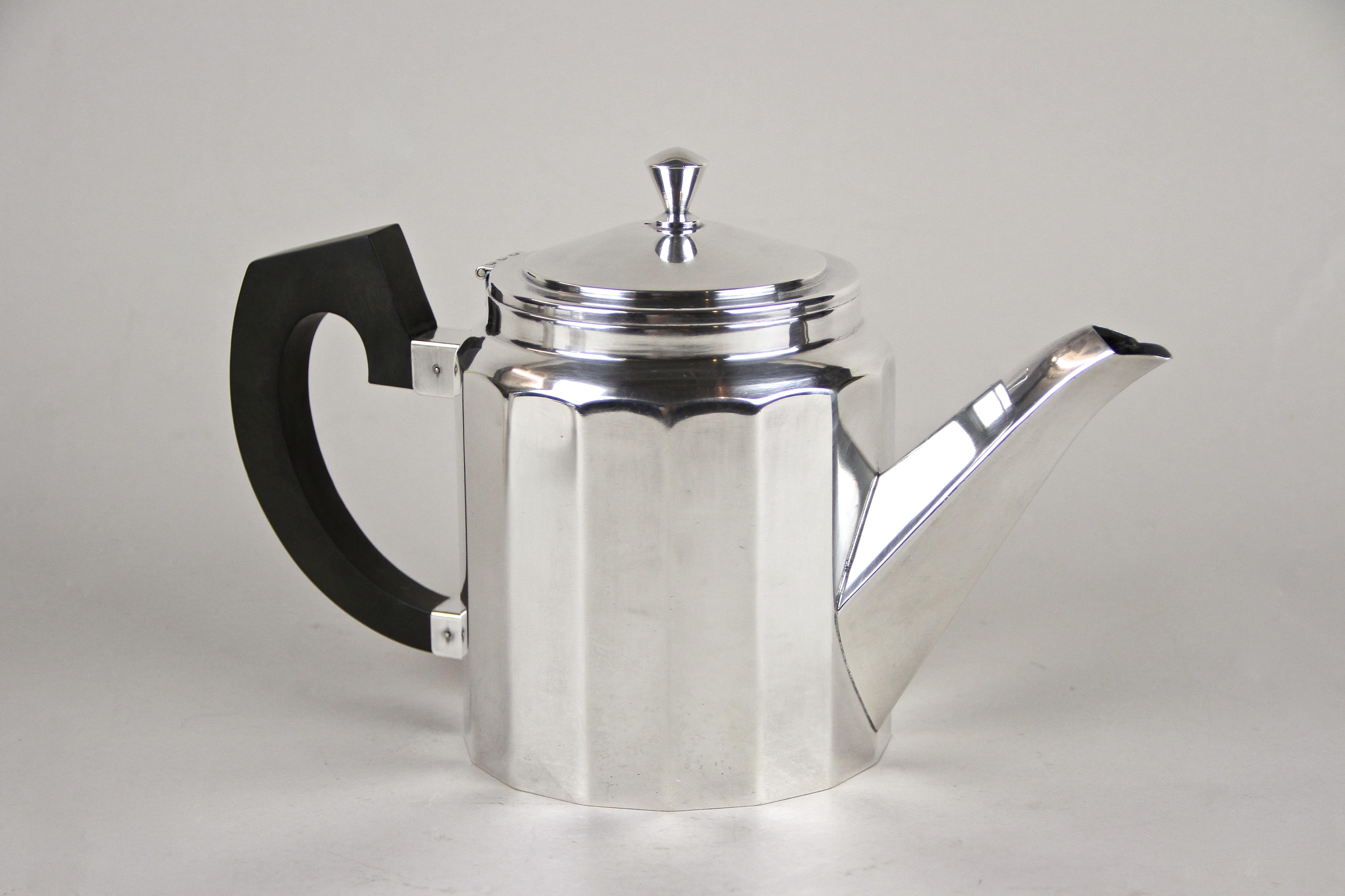 Metal Art Deco Coffee/ Tea Set of Four, Silver Plated, Italy, circa 1920