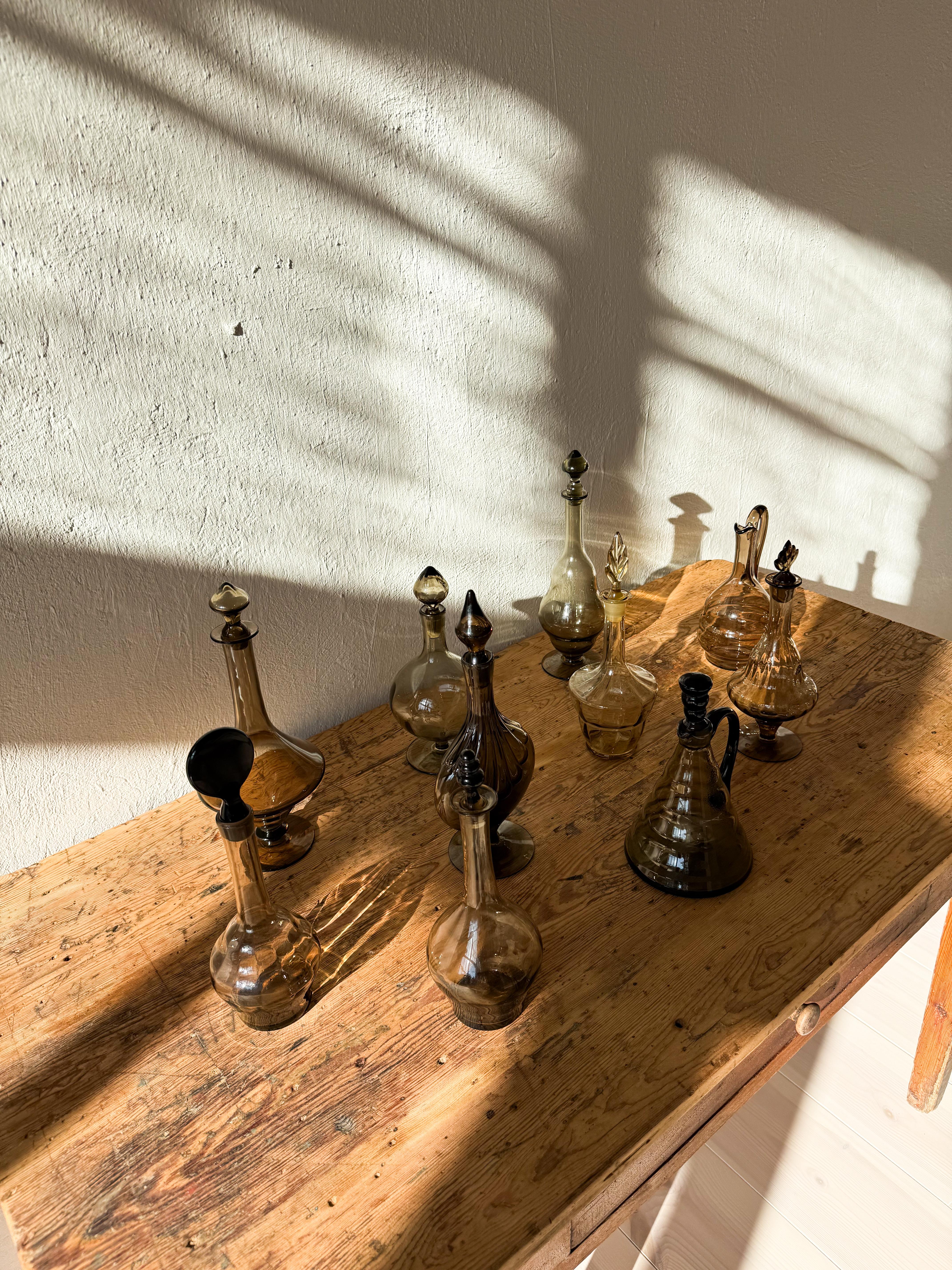 Colección Art Decó de 10 Decantadores Escultura Suecia Años 20 Vidrio soplado en venta