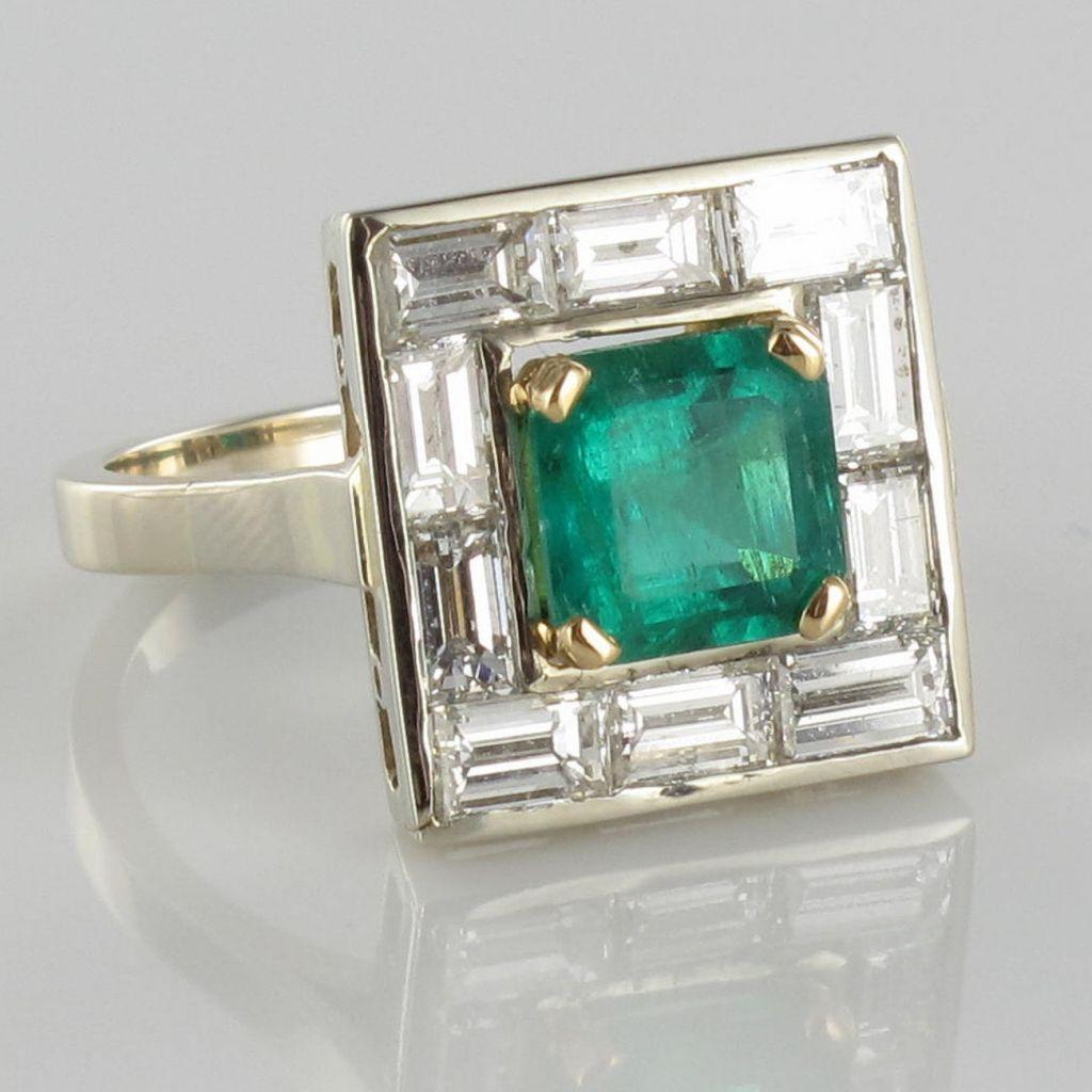 Kolumbianischer Smaragd- und Baguette-Diamantring im Art-dco-Stil (Baguetteschliff) im Angebot