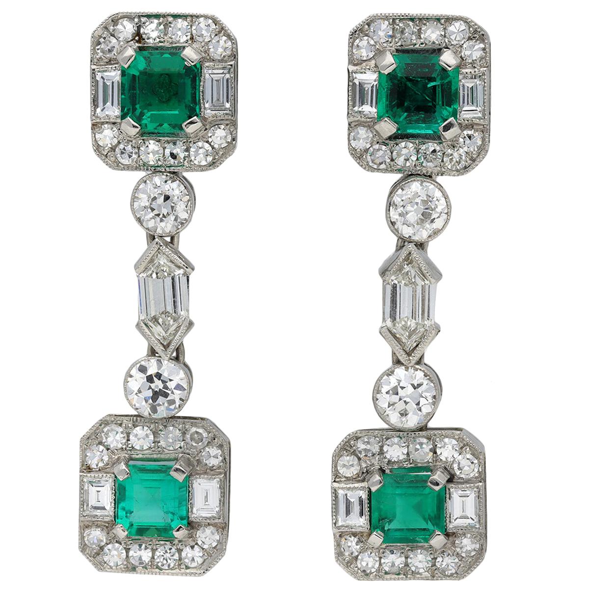 Art Deco Colombian Emerald and Diamond Drop Earrings, circa 1925 For Sale