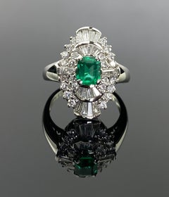Certified Art Deco Colombian Emerald and Diamond Platinum Ring