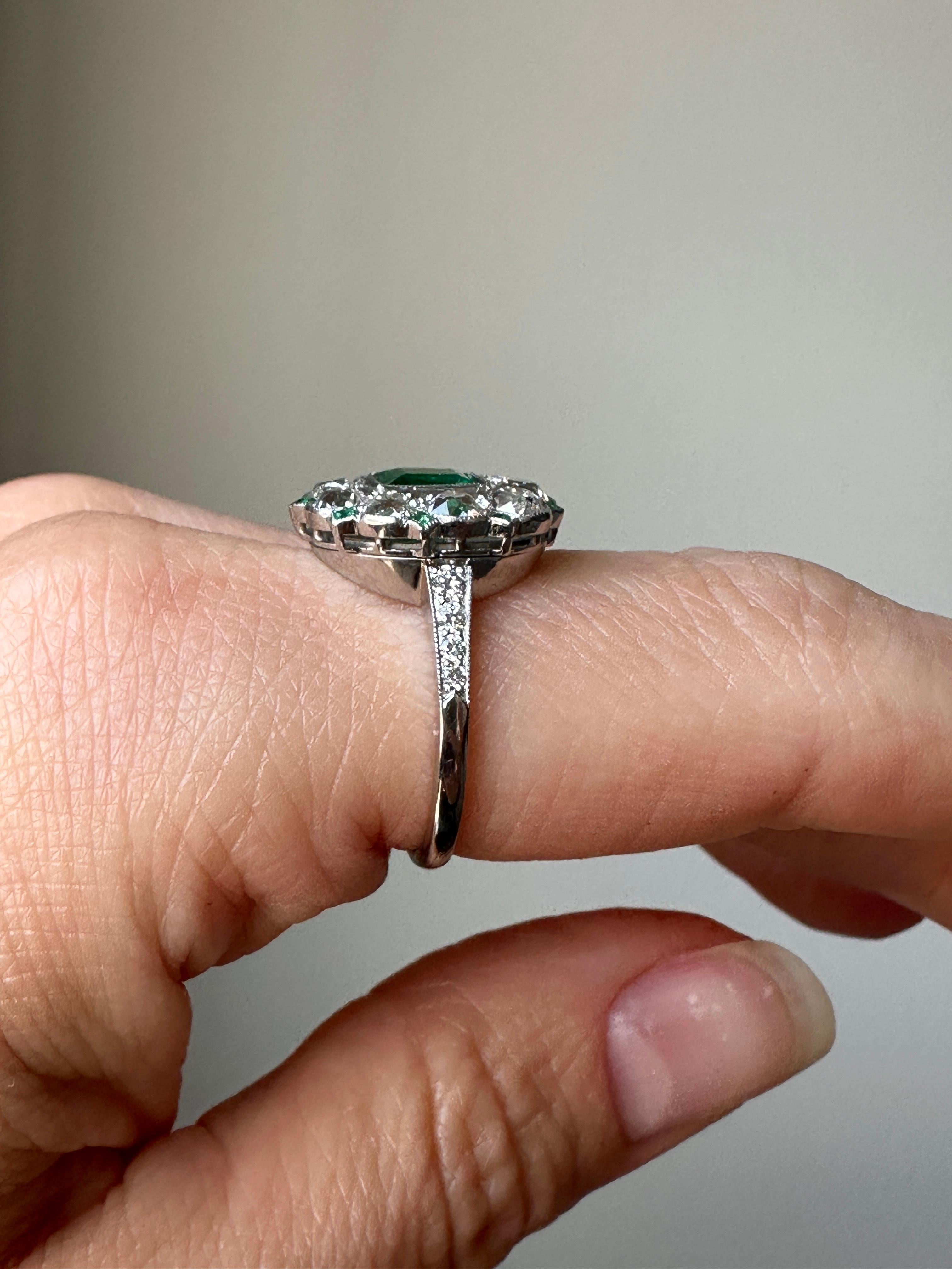 Art Deco Colombian Emerald and Diamond RIng - AGL Insignificant Treatment For Sale 1