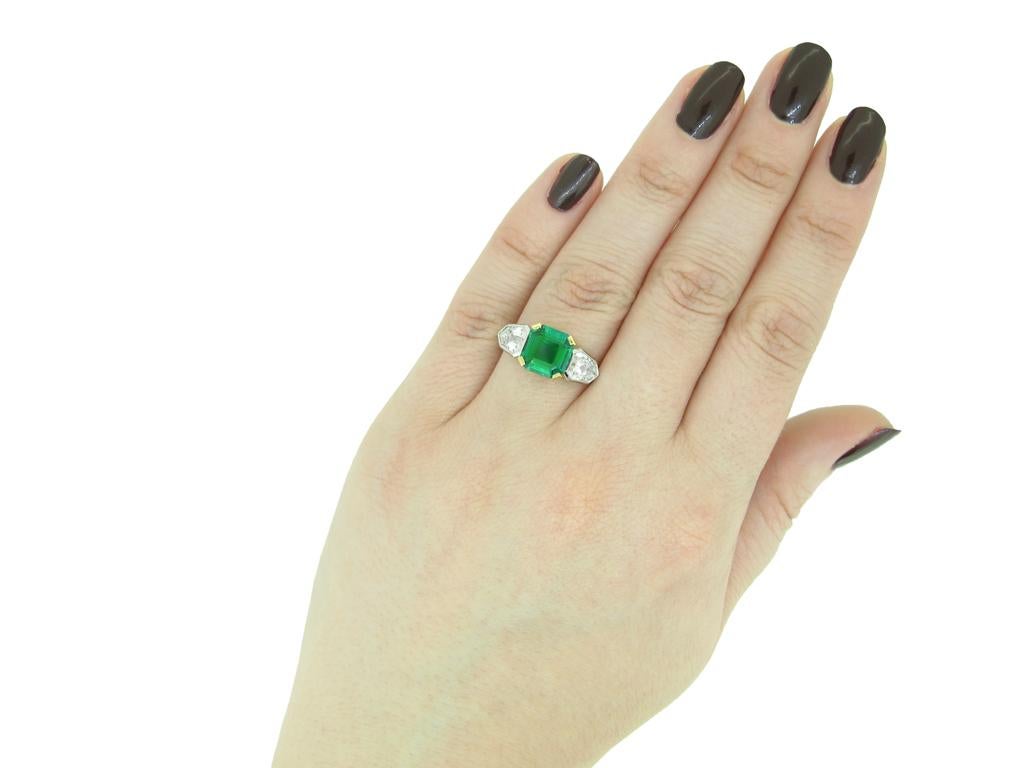 Women's or Men's Art Deco Colombian Emerald and Diamond Ring, circa 1930 For Sale