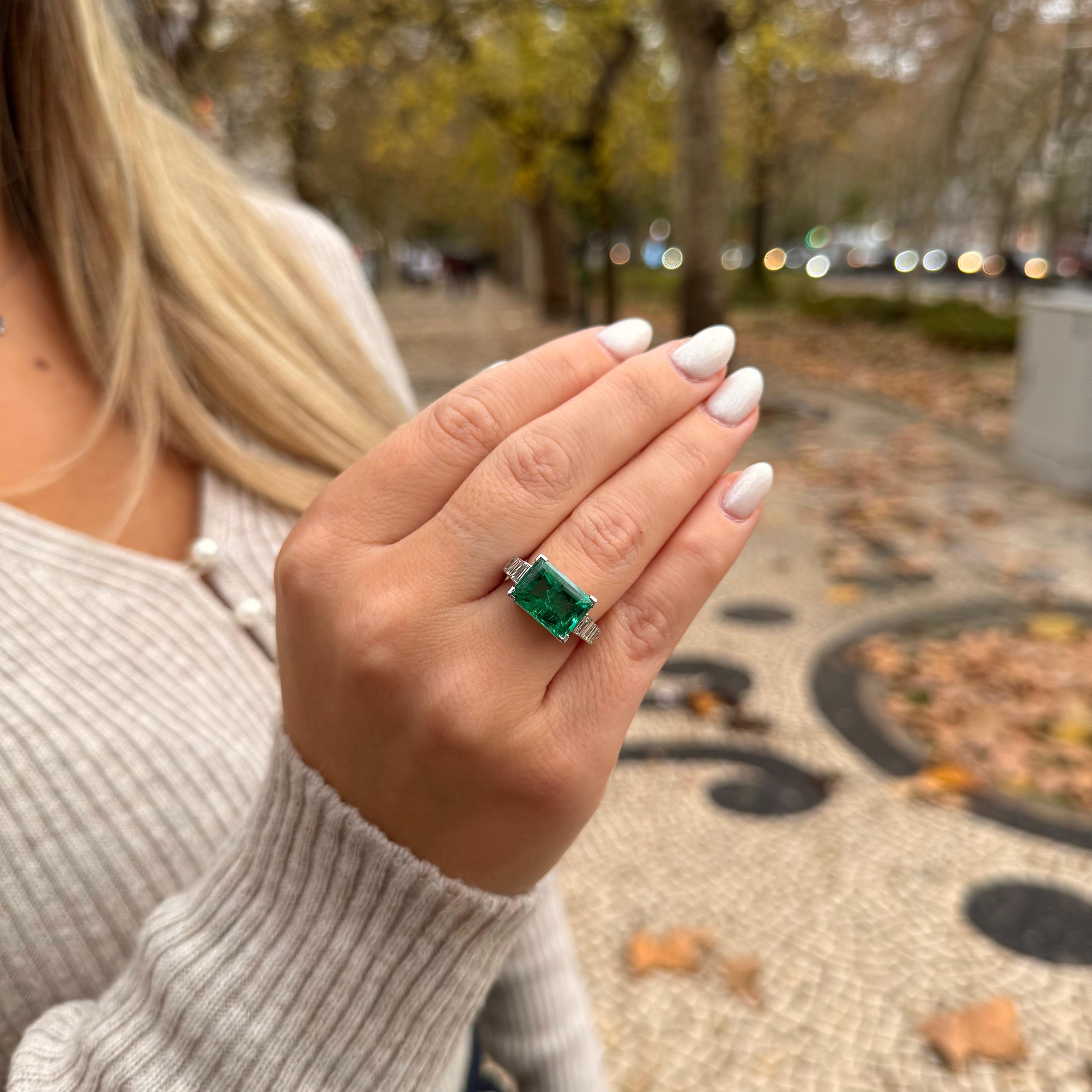 Art Deco Colombian Emerald Diamond Engagement Cocktail Ring Platinum 1930s 2