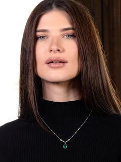 Art Deco Colombian Emerald Diamond Platinum 18 Karat Gold Vintage Drop Necklace