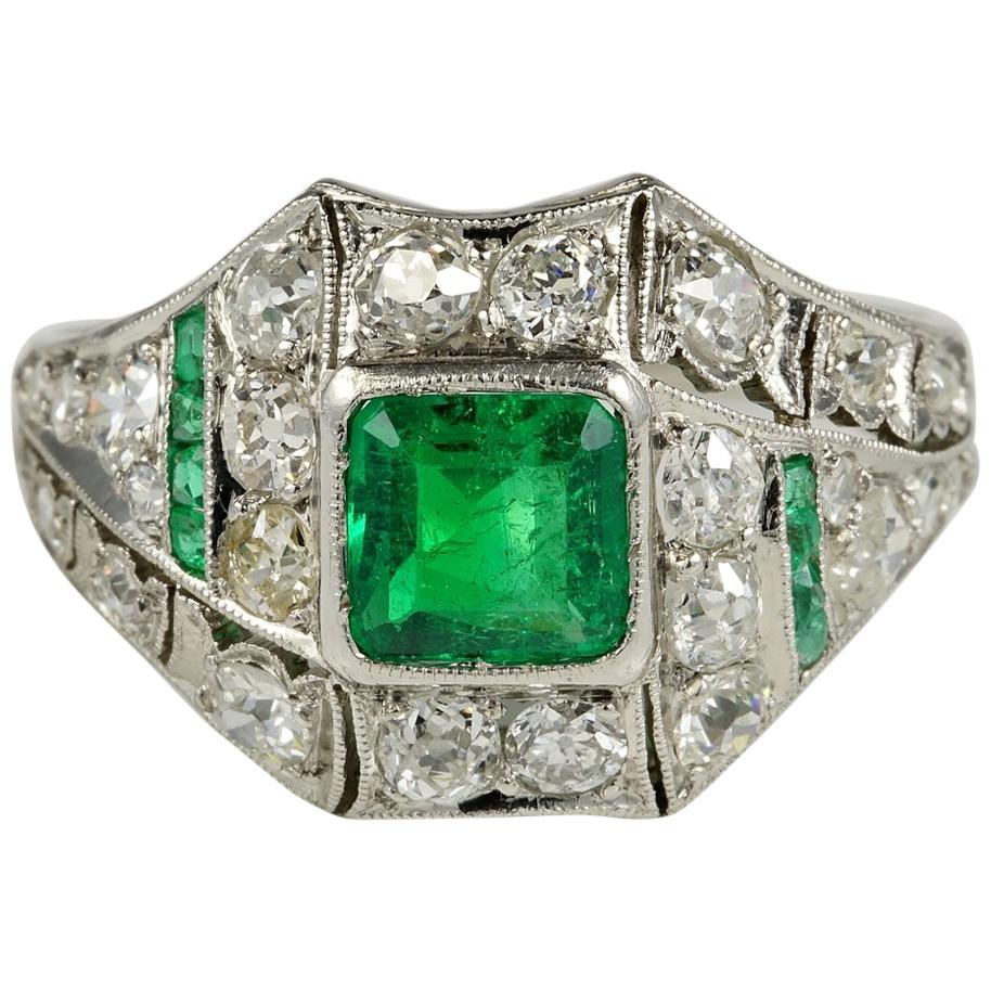 Art Deco Colombian Emerald Diamond Platinum Rare Ring For Sale