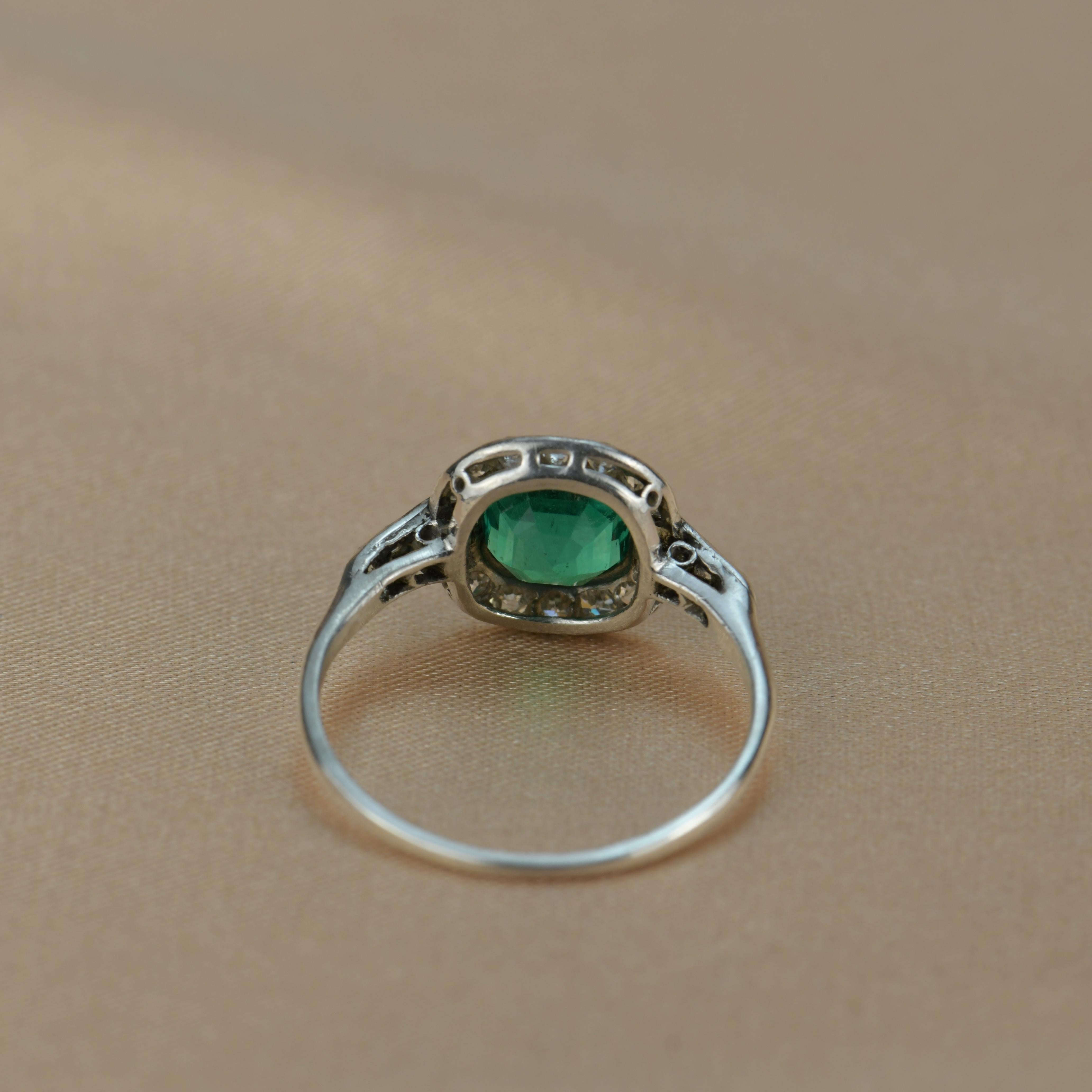 Art Deco Colombian Insignificant Emerald Diamond Engagement Ring In Excellent Condition For Sale In Banbury, GB