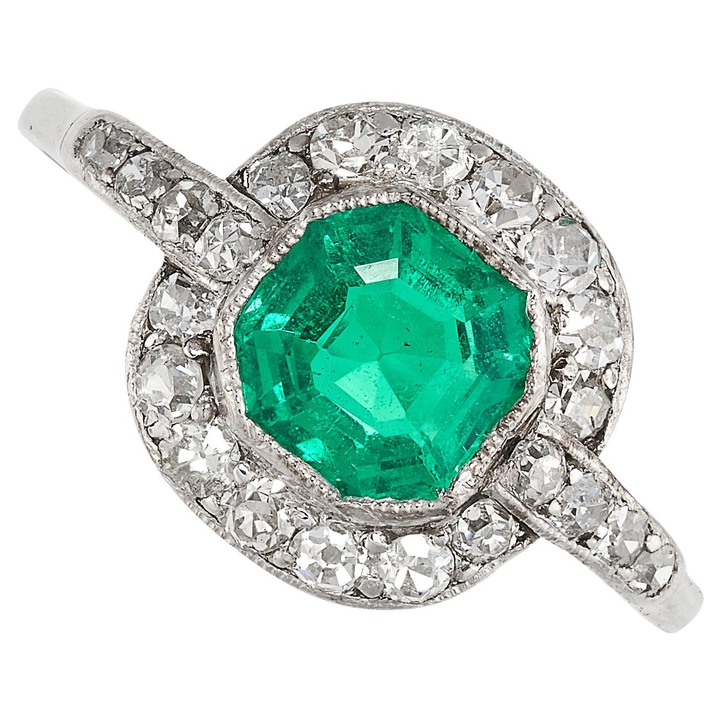 Art Deco Colombian Insignificant Emerald Diamond Engagement Ring For Sale